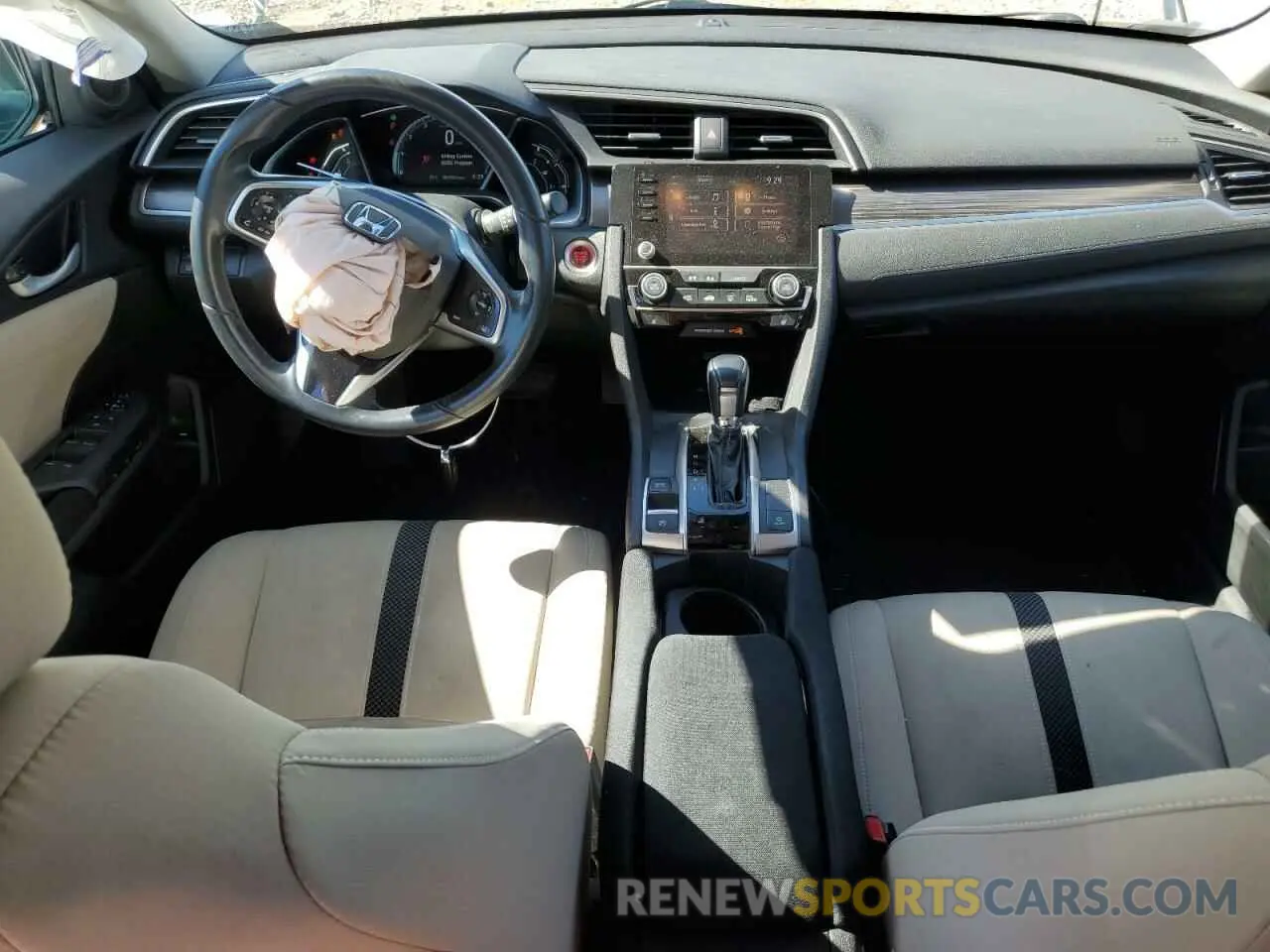 8 Photograph of a damaged car 19XFC1F39KE011162 HONDA CIVIC 2019