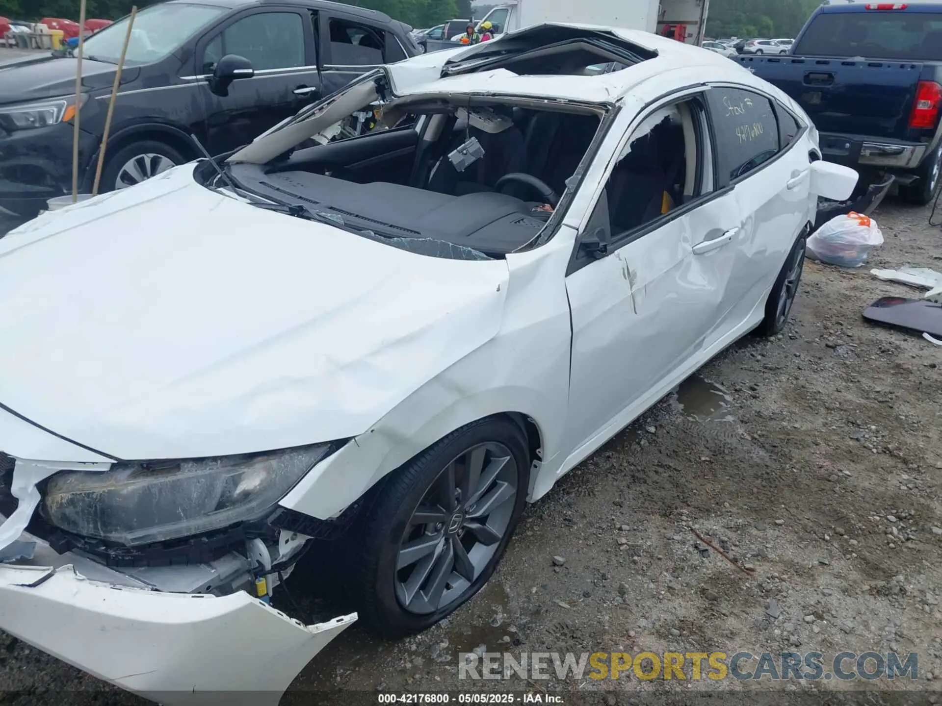 14 Photograph of a damaged car 19XFC1F39KE202693 HONDA CIVIC 2019