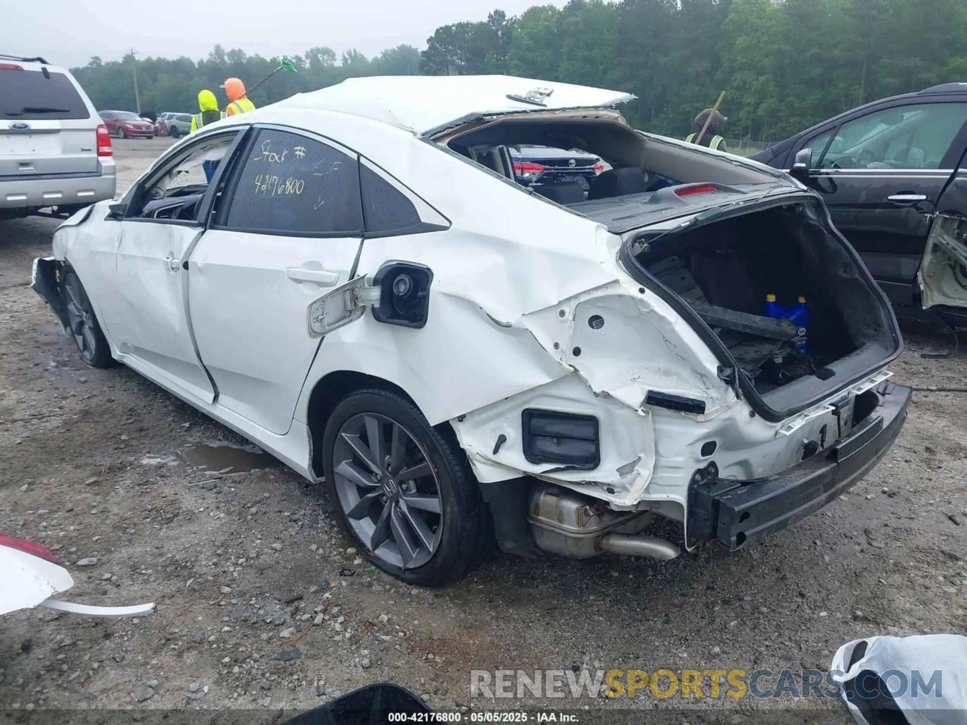3 Photograph of a damaged car 19XFC1F39KE202693 HONDA CIVIC 2019