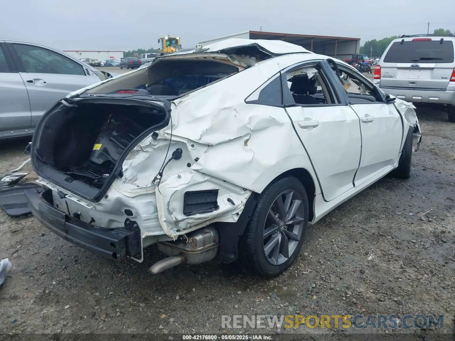 4 Photograph of a damaged car 19XFC1F39KE202693 HONDA CIVIC 2019