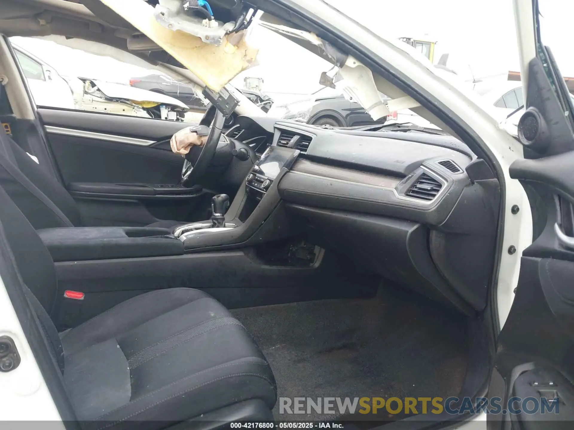 5 Photograph of a damaged car 19XFC1F39KE202693 HONDA CIVIC 2019
