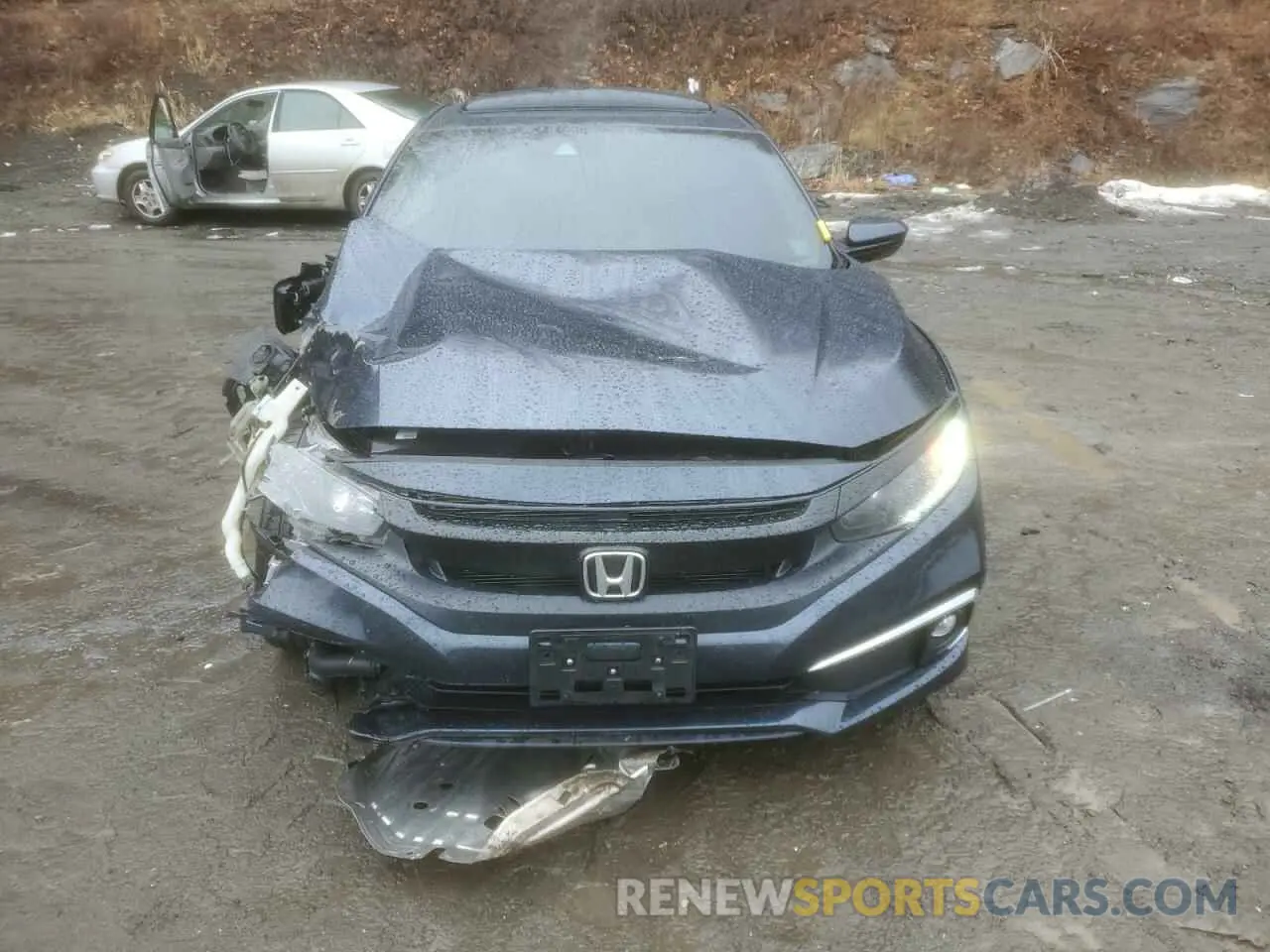 5 Photograph of a damaged car 19XFC1F39KE214696 HONDA CIVIC 2019