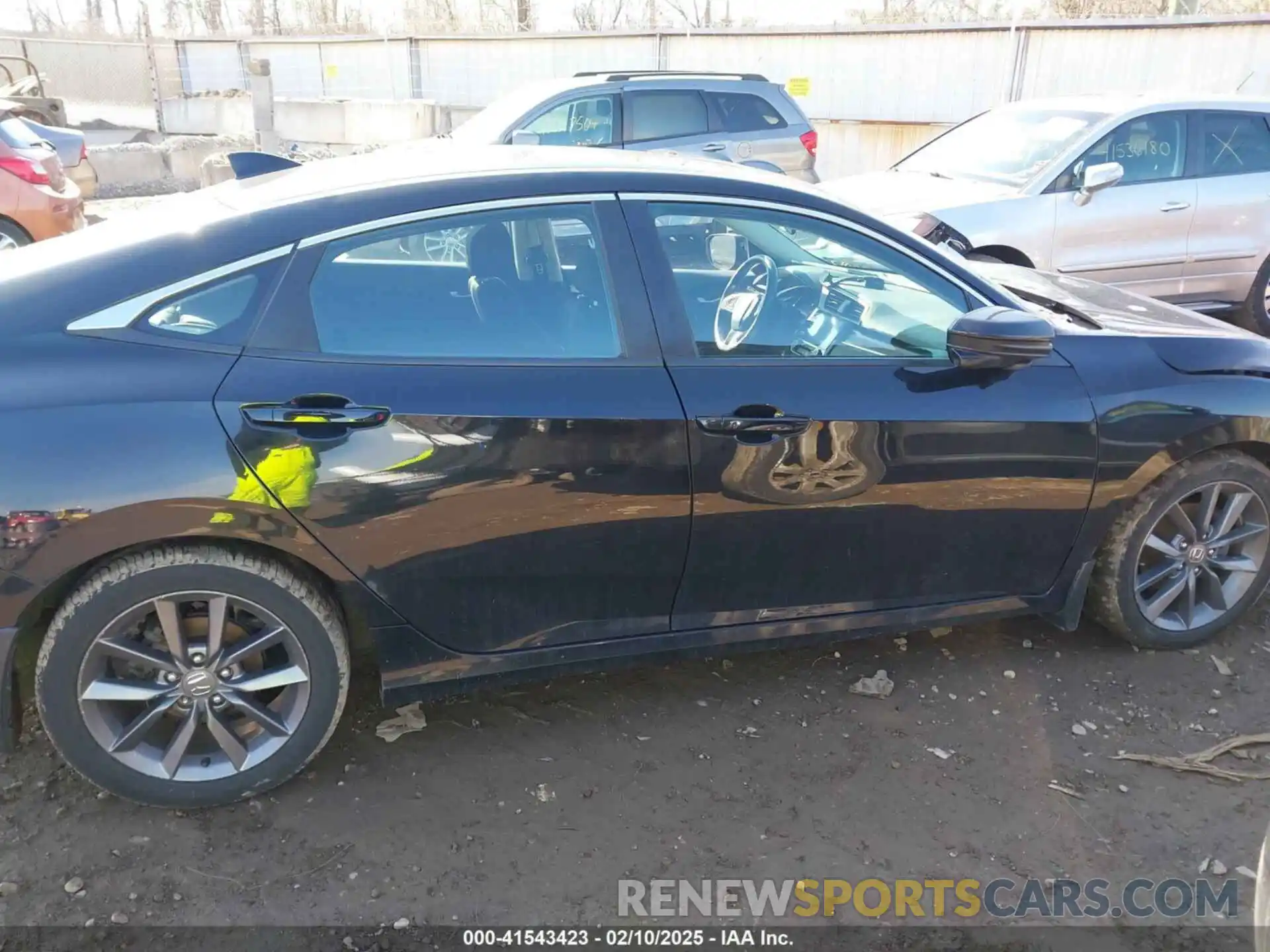 13 Photograph of a damaged car 19XFC1F3XKE000591 HONDA CIVIC 2019