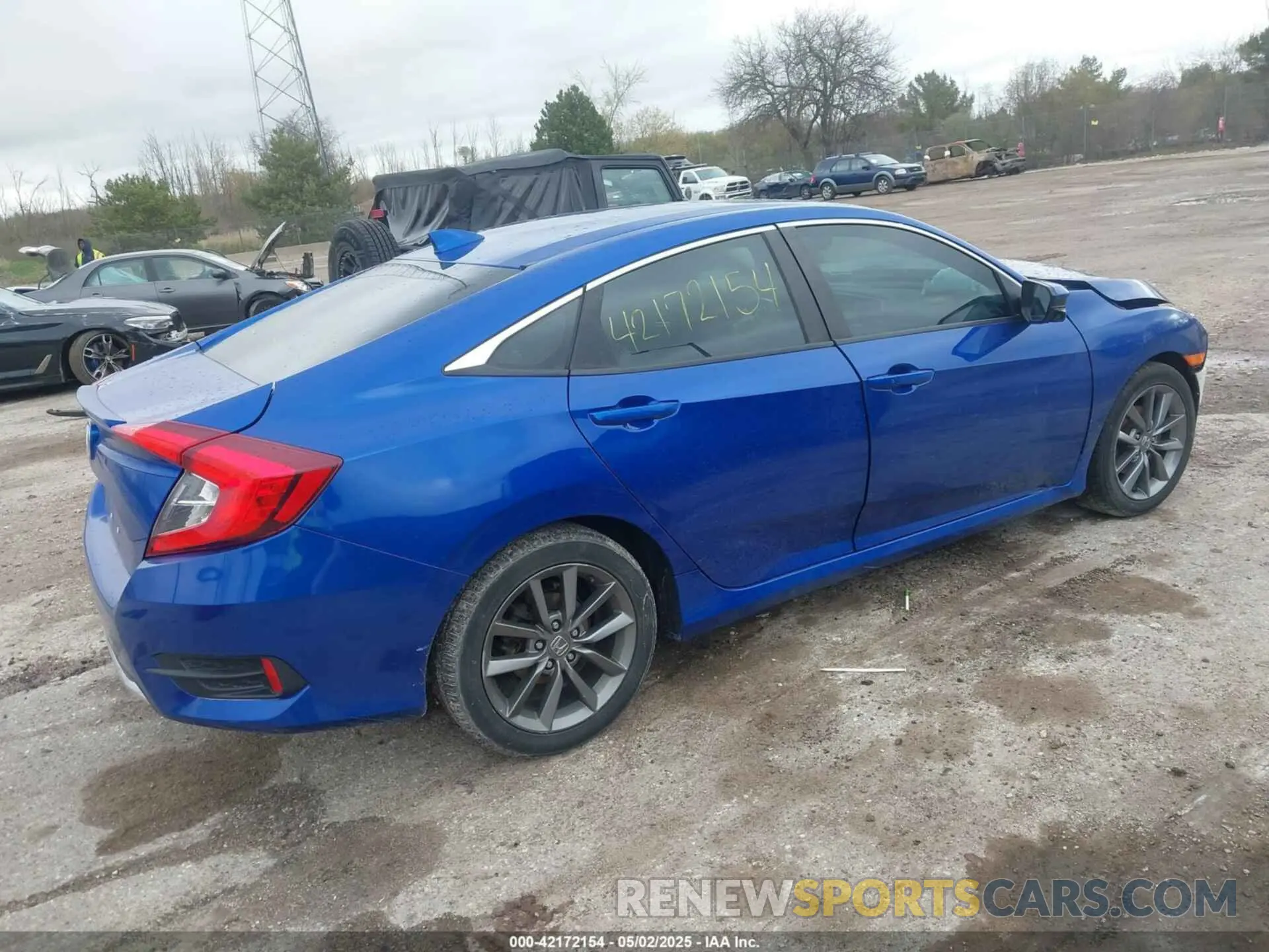 4 Photograph of a damaged car 19XFC1F3XKE002471 HONDA CIVIC 2019