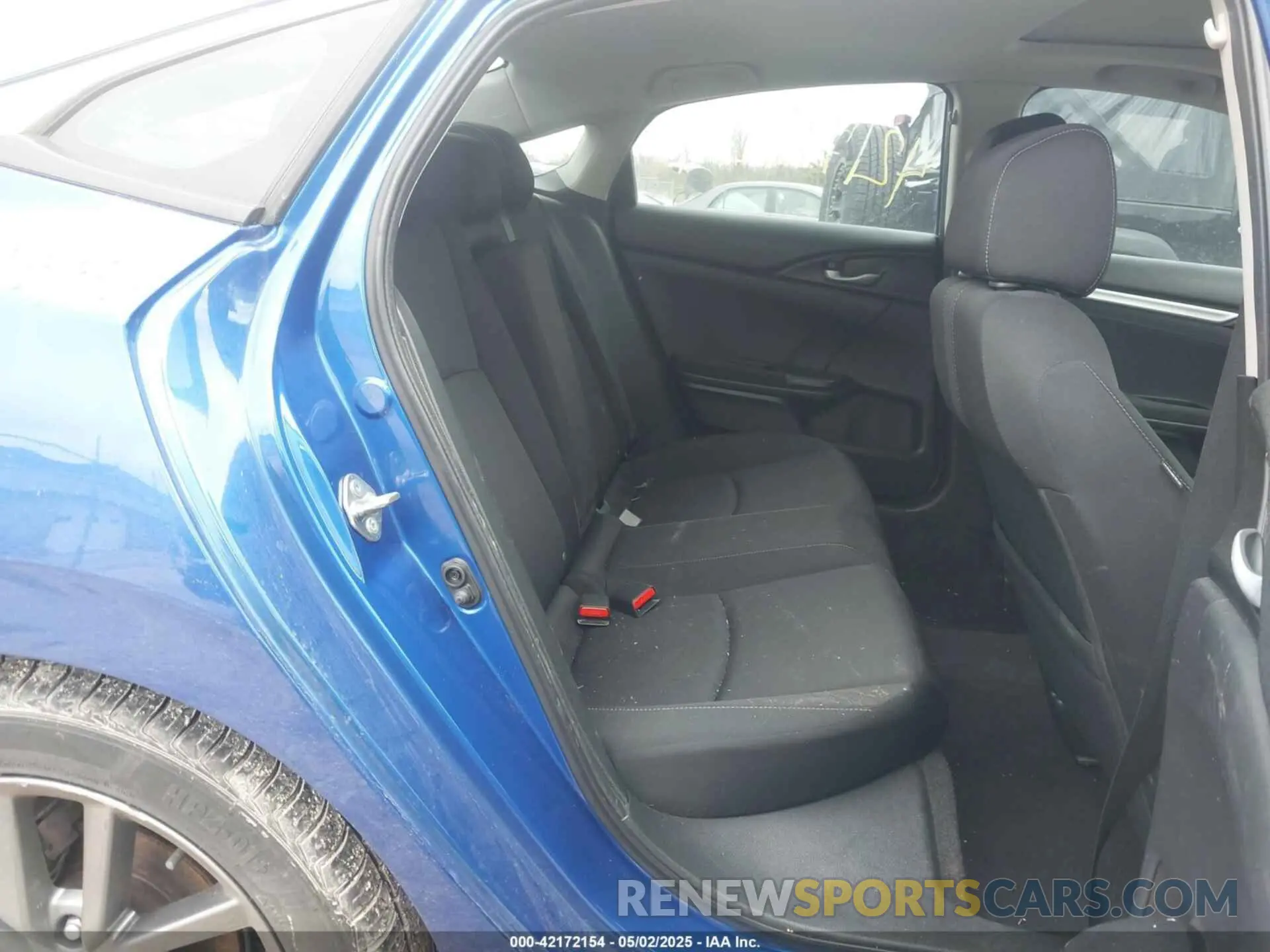 8 Photograph of a damaged car 19XFC1F3XKE002471 HONDA CIVIC 2019