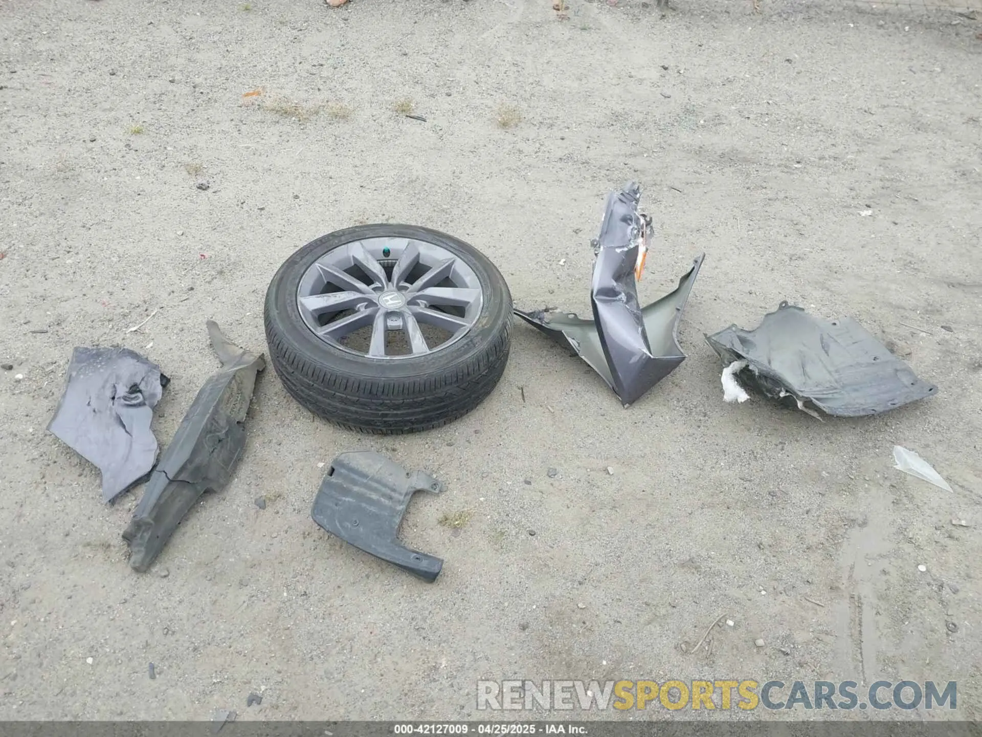 12 Photograph of a damaged car 19XFC1F3XKE211435 HONDA CIVIC 2019