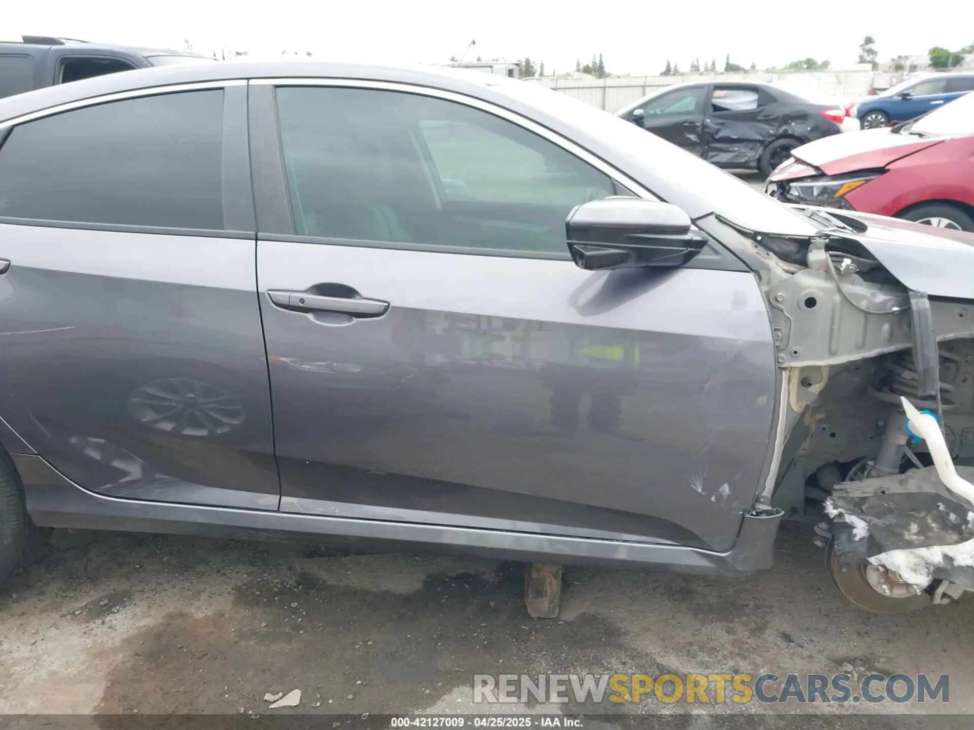 19 Photograph of a damaged car 19XFC1F3XKE211435 HONDA CIVIC 2019