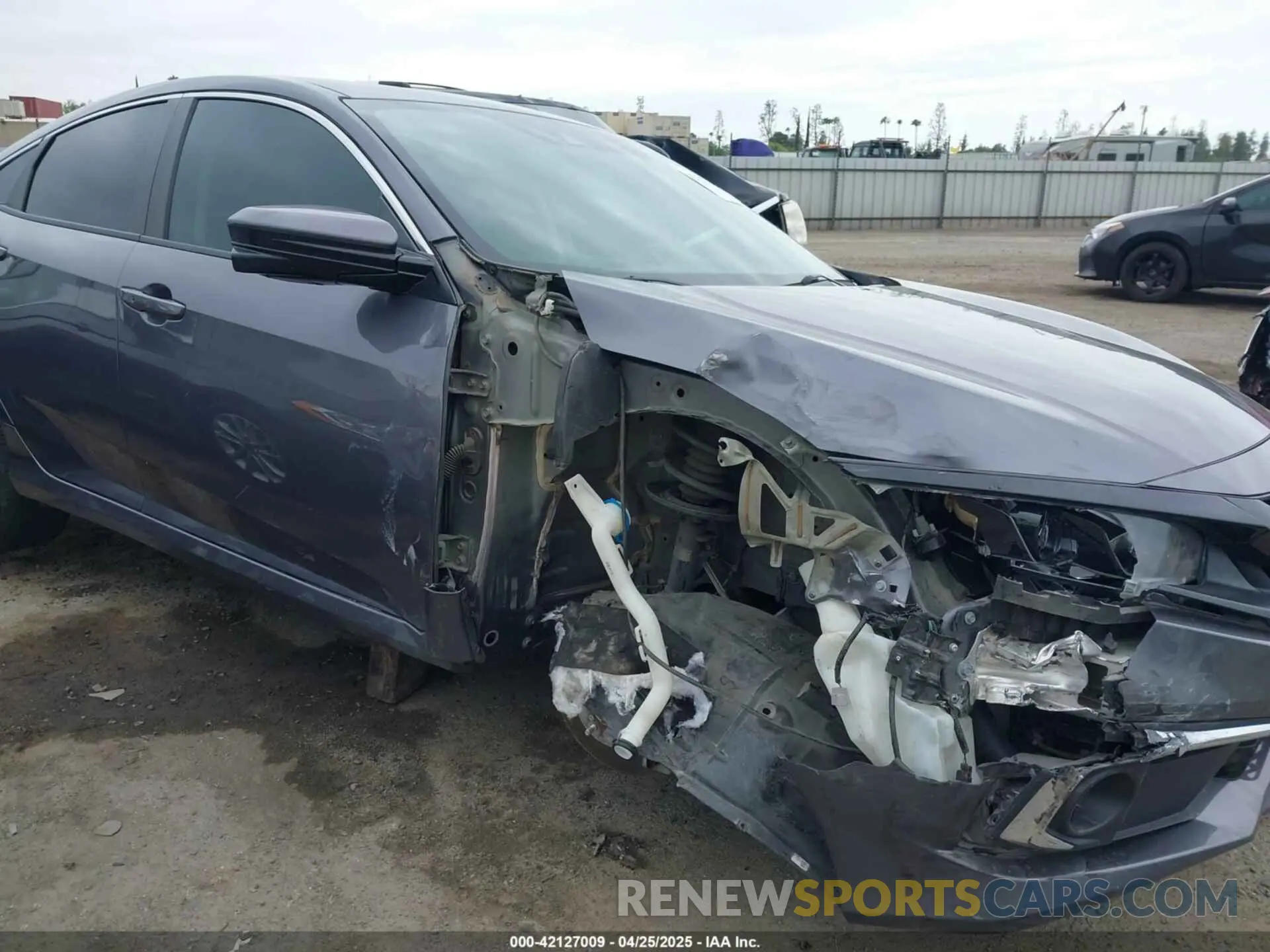 6 Photograph of a damaged car 19XFC1F3XKE211435 HONDA CIVIC 2019