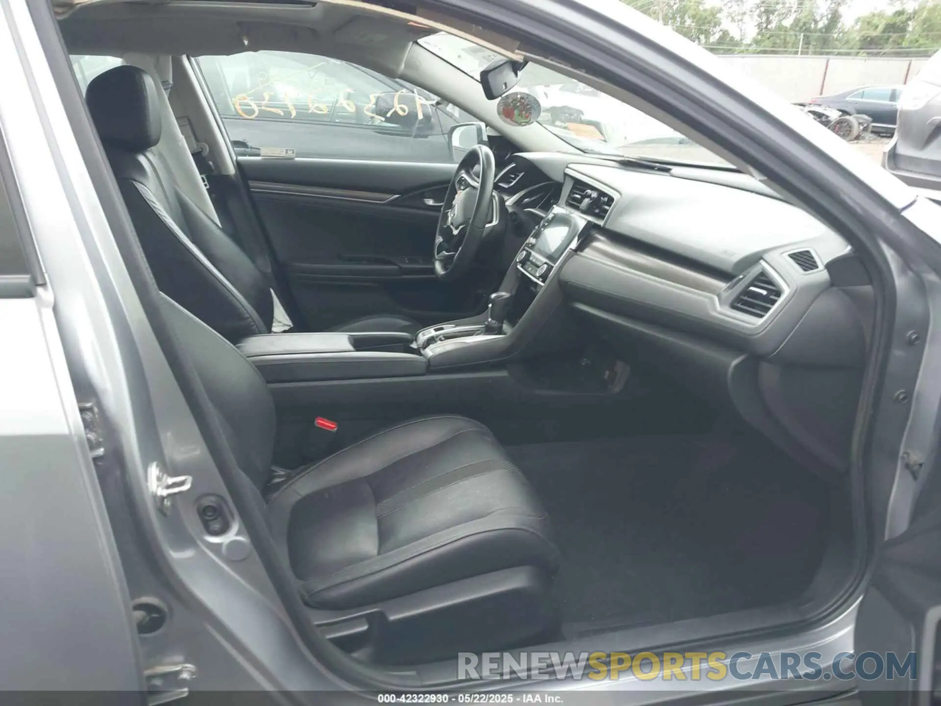 5 Photograph of a damaged car 19XFC1F70KE000277 HONDA CIVIC 2019