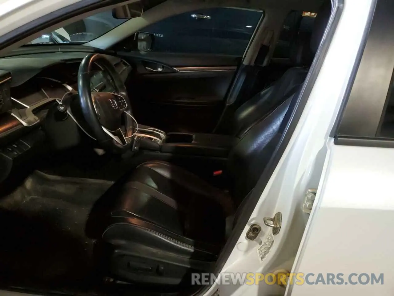 7 Photograph of a damaged car 19XFC1F70KE000893 HONDA CIVIC 2019
