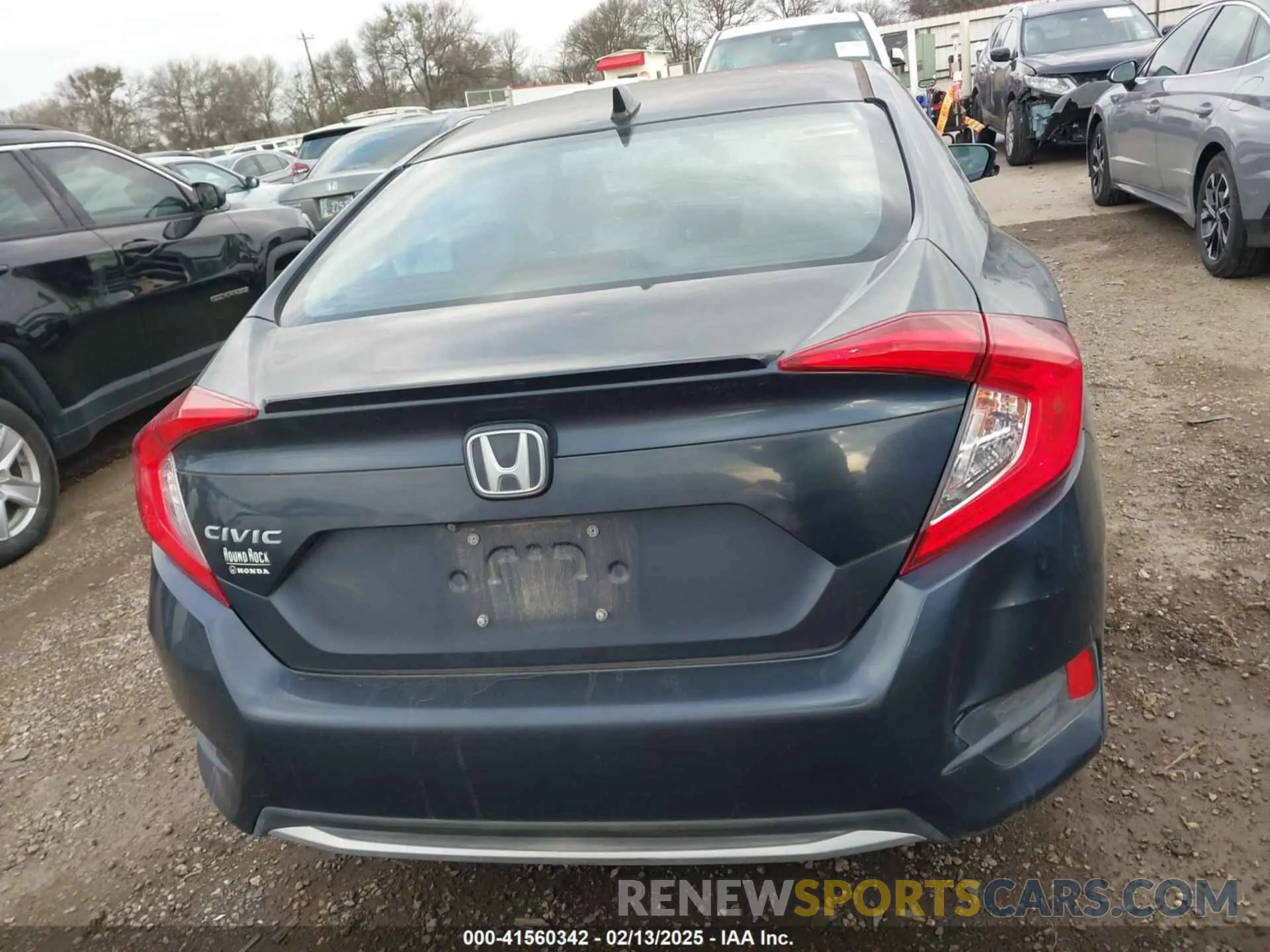17 Photograph of a damaged car 19XFC1F70KE008427 HONDA CIVIC 2019