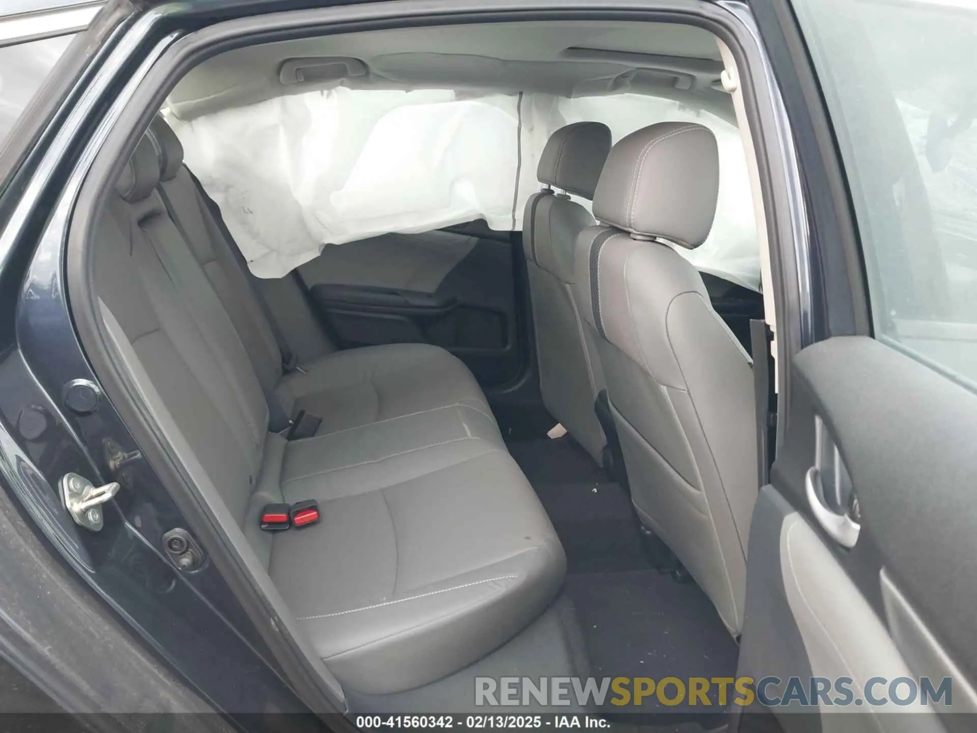 8 Photograph of a damaged car 19XFC1F70KE008427 HONDA CIVIC 2019