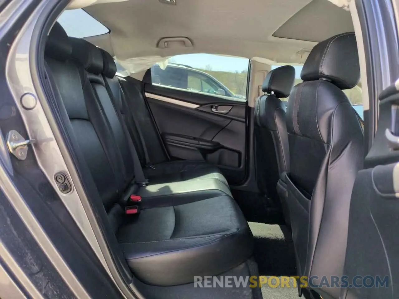 10 Photograph of a damaged car 19XFC1F75KE005104 HONDA CIVIC 2019