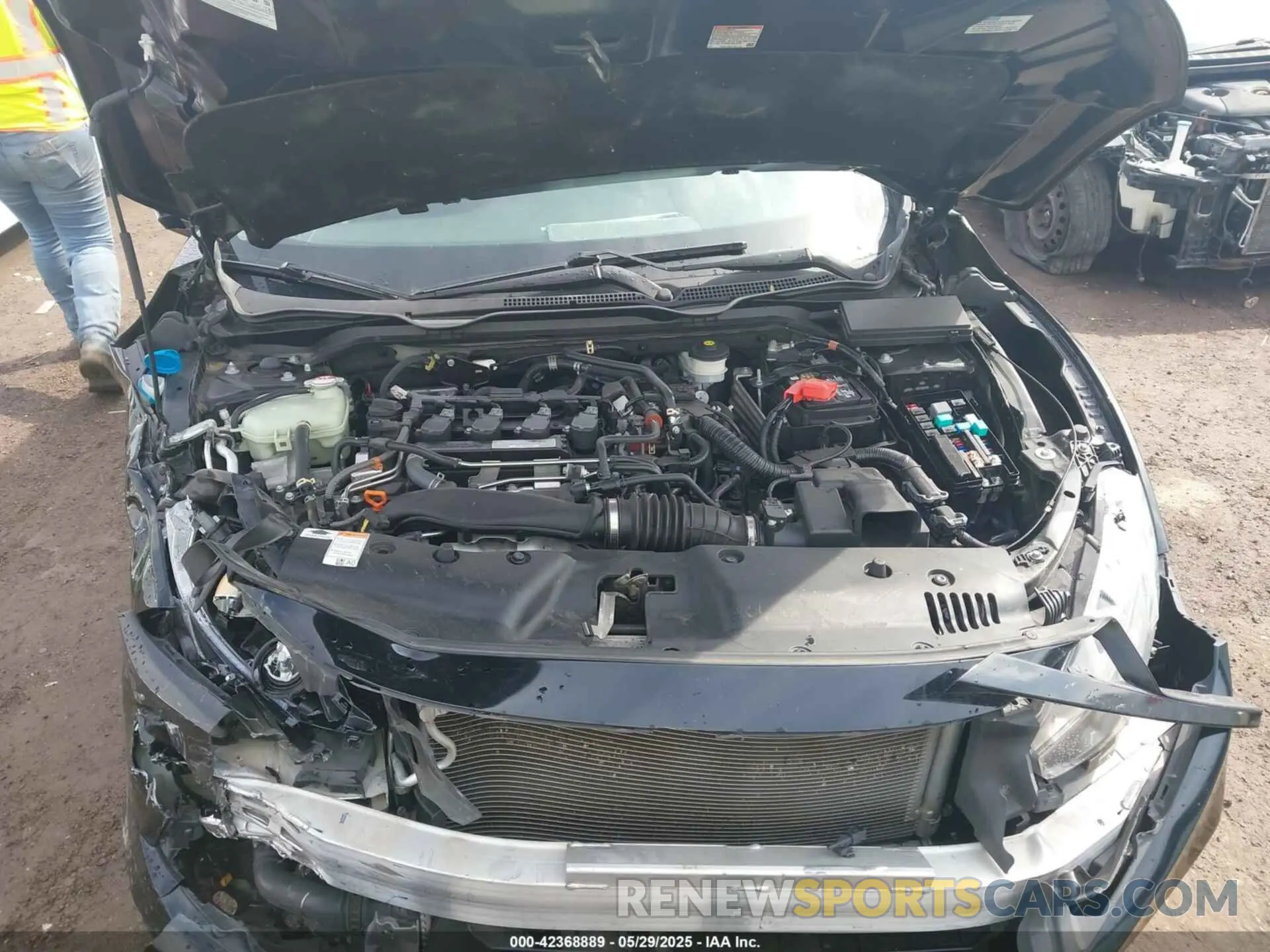 10 Photograph of a damaged car 19XFC1F75KE006611 HONDA CIVIC 2019