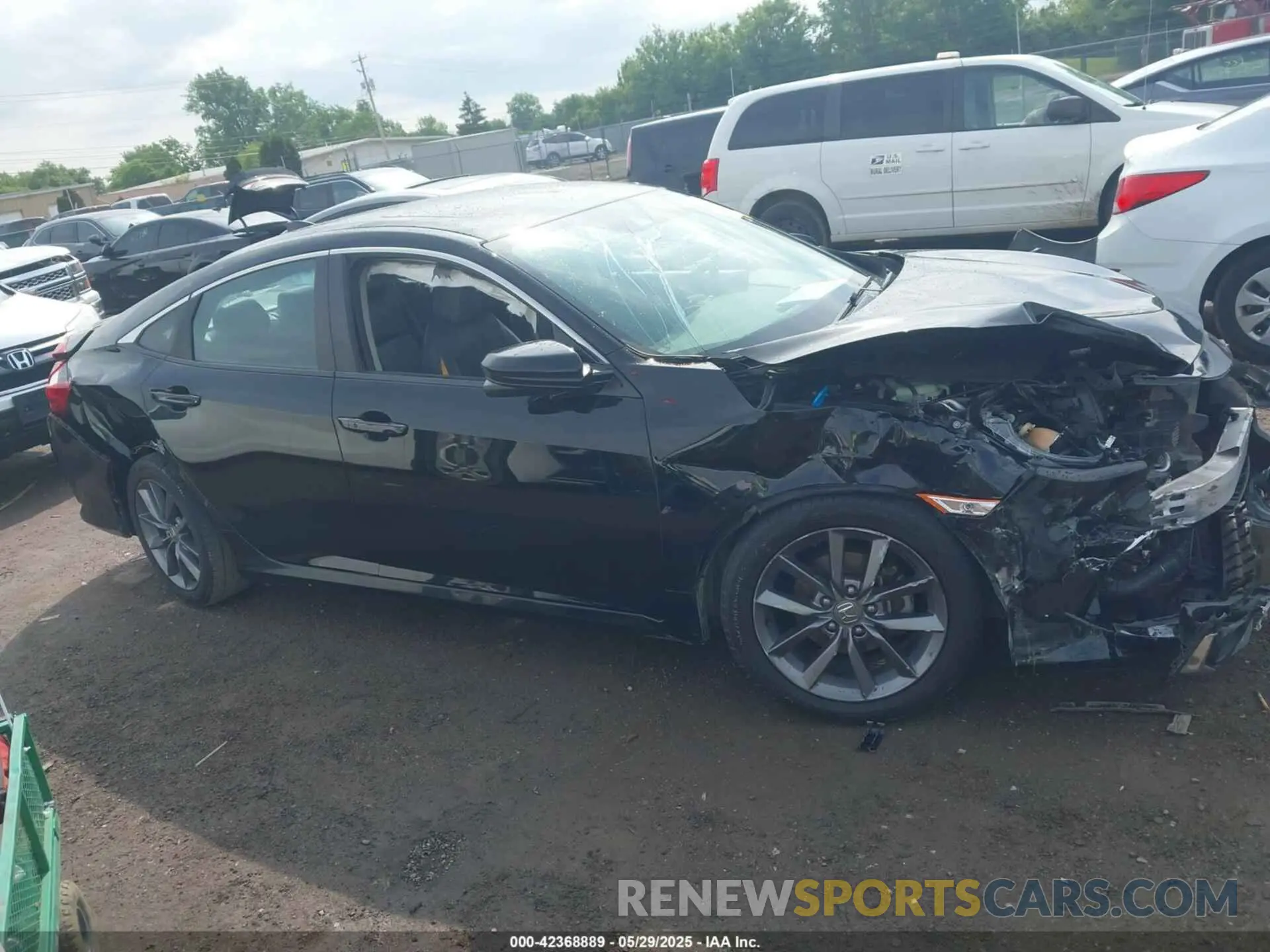 13 Photograph of a damaged car 19XFC1F75KE006611 HONDA CIVIC 2019