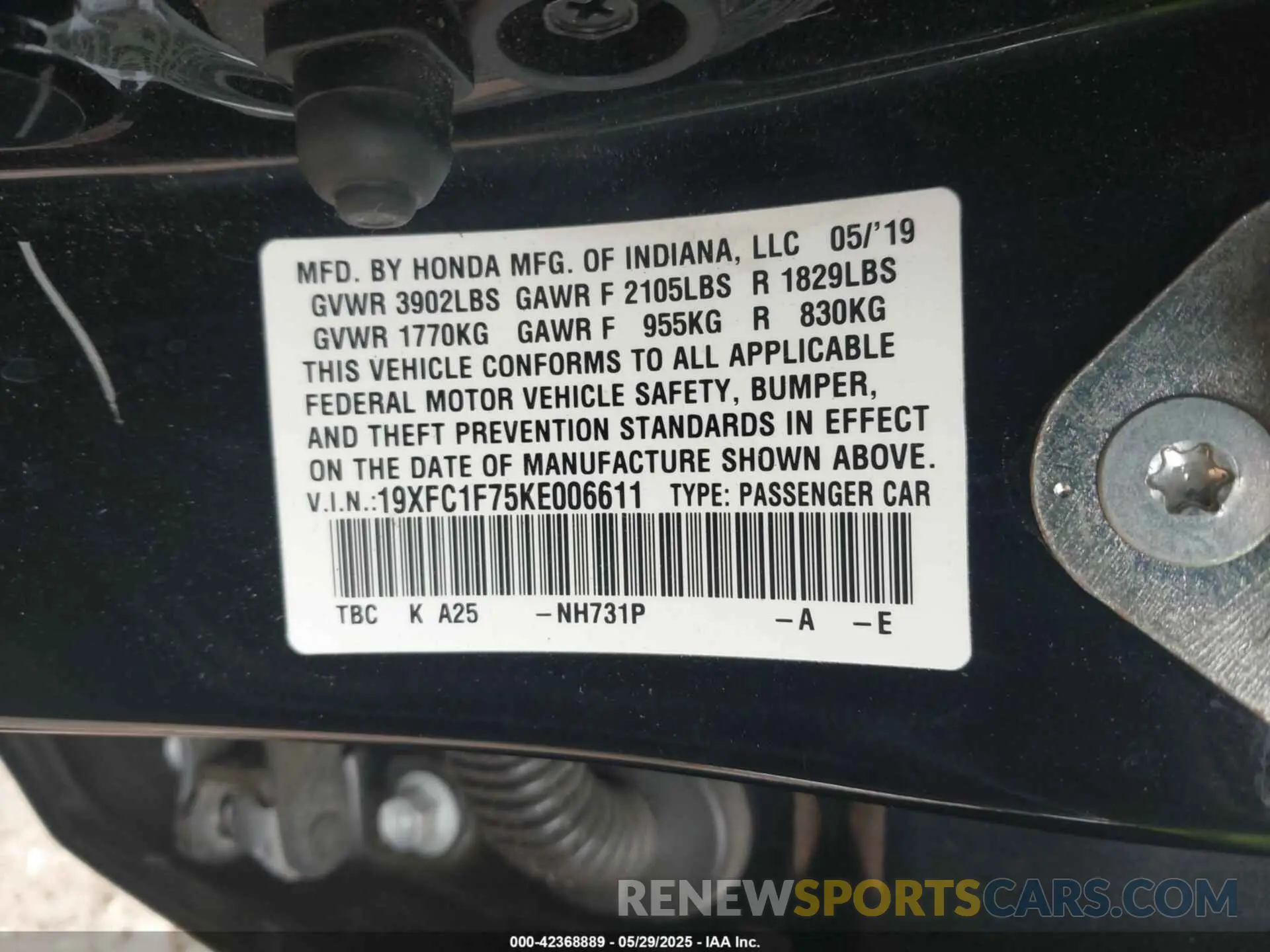 9 Photograph of a damaged car 19XFC1F75KE006611 HONDA CIVIC 2019