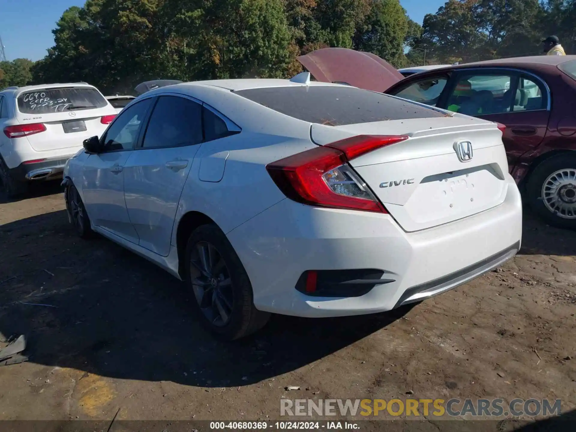 3 Photograph of a damaged car 19XFC1F77KE012085 HONDA CIVIC 2019