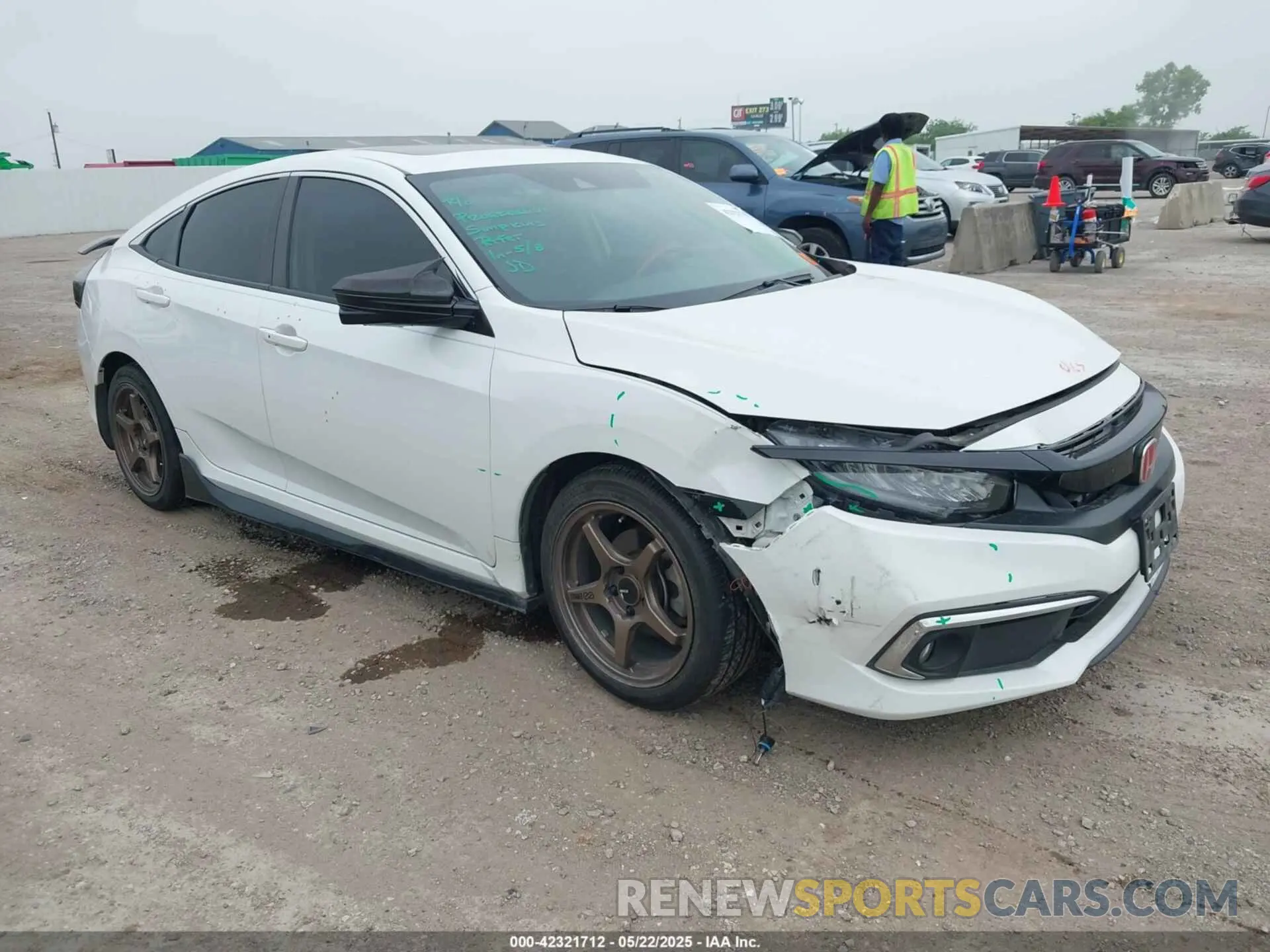 1 Photograph of a damaged car 19XFC1F77KE013608 HONDA CIVIC 2019