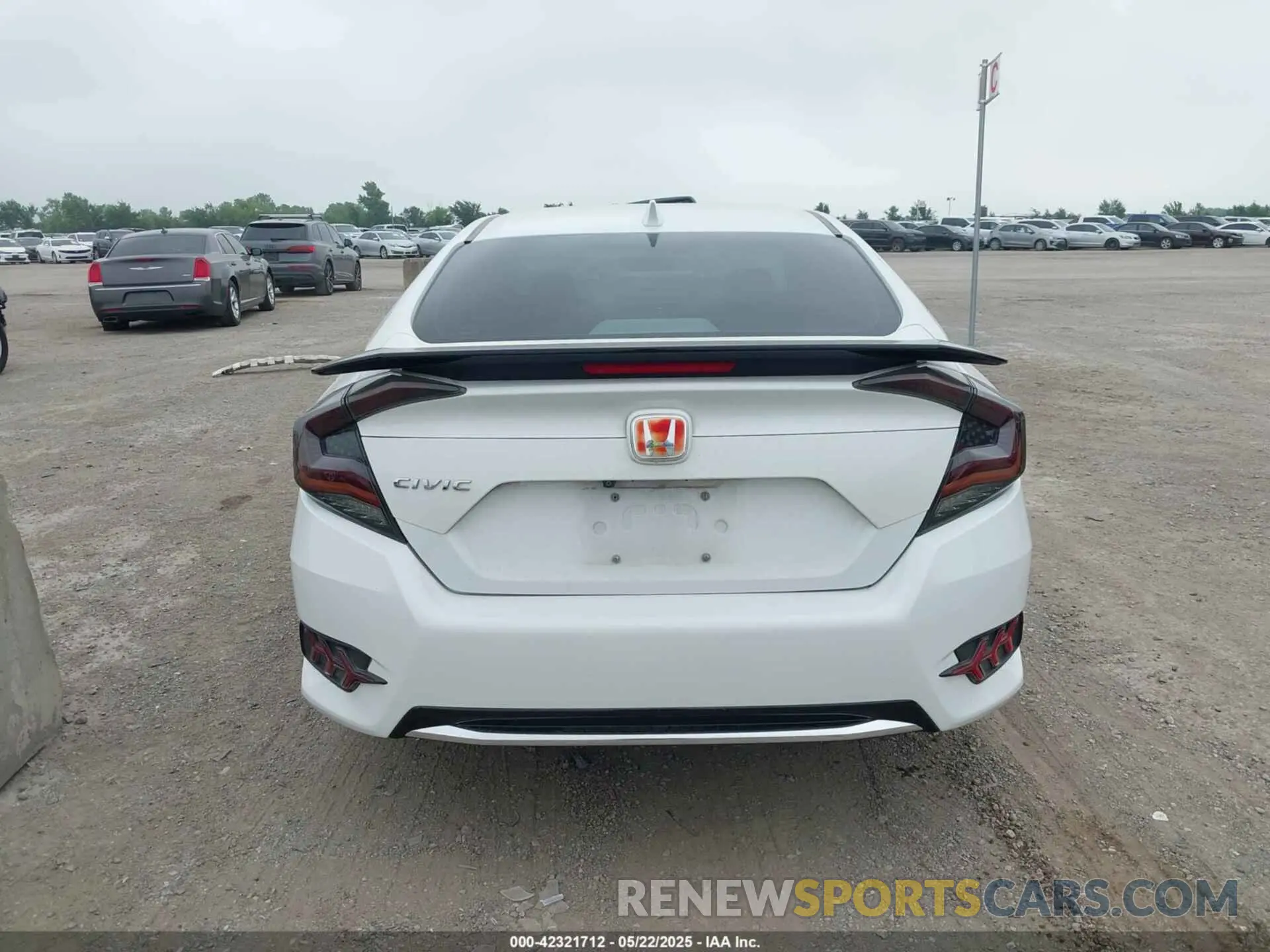 16 Photograph of a damaged car 19XFC1F77KE013608 HONDA CIVIC 2019