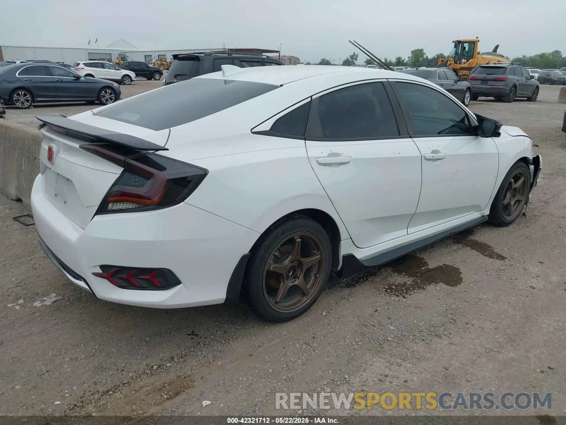 4 Photograph of a damaged car 19XFC1F77KE013608 HONDA CIVIC 2019