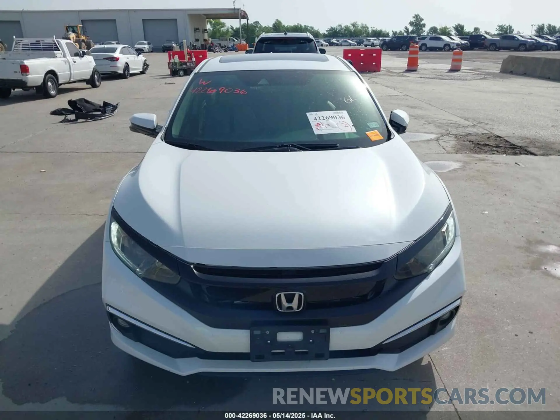 12 Photograph of a damaged car 19XFC1F78KE203952 HONDA CIVIC 2019