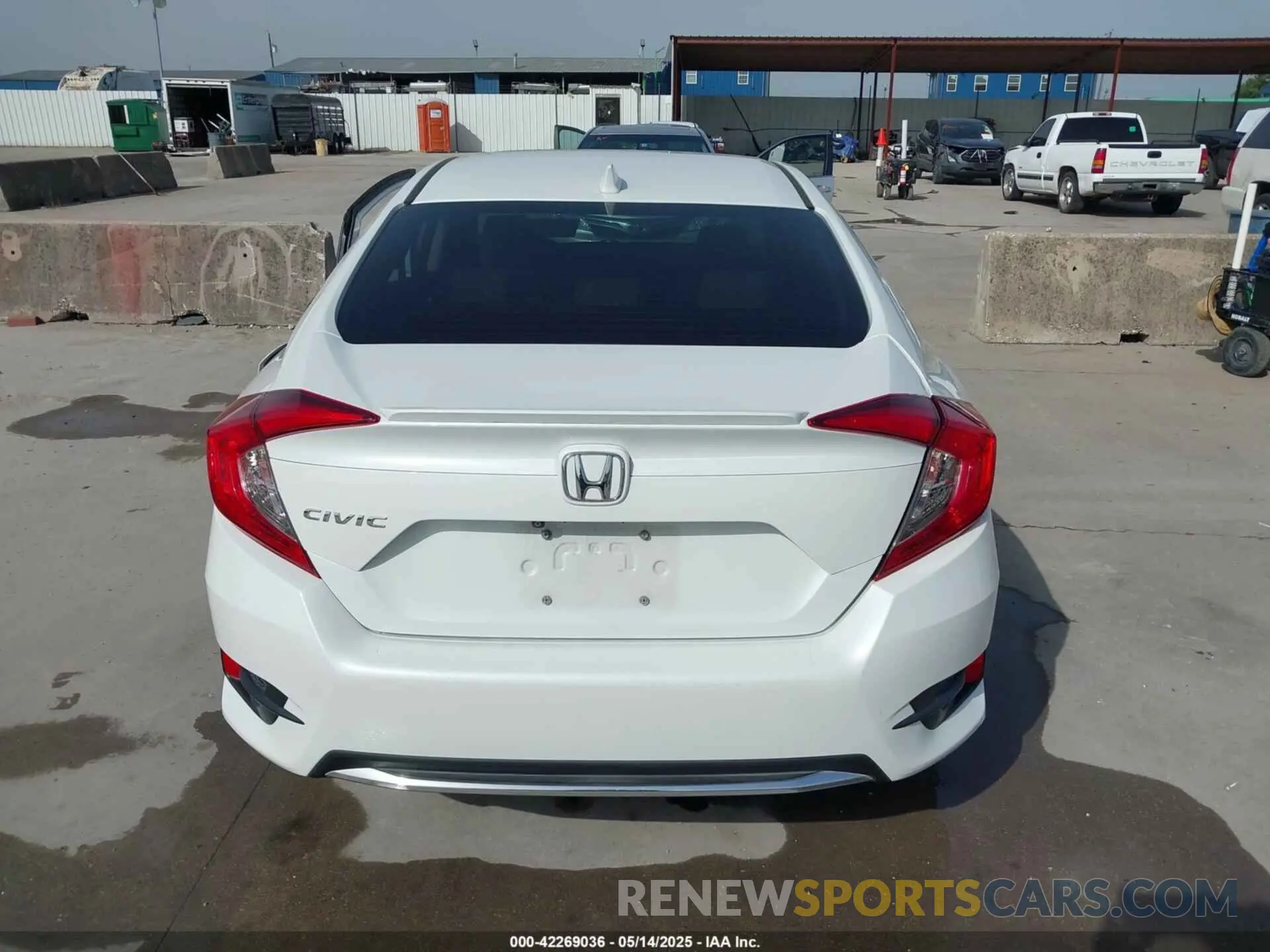 16 Photograph of a damaged car 19XFC1F78KE203952 HONDA CIVIC 2019