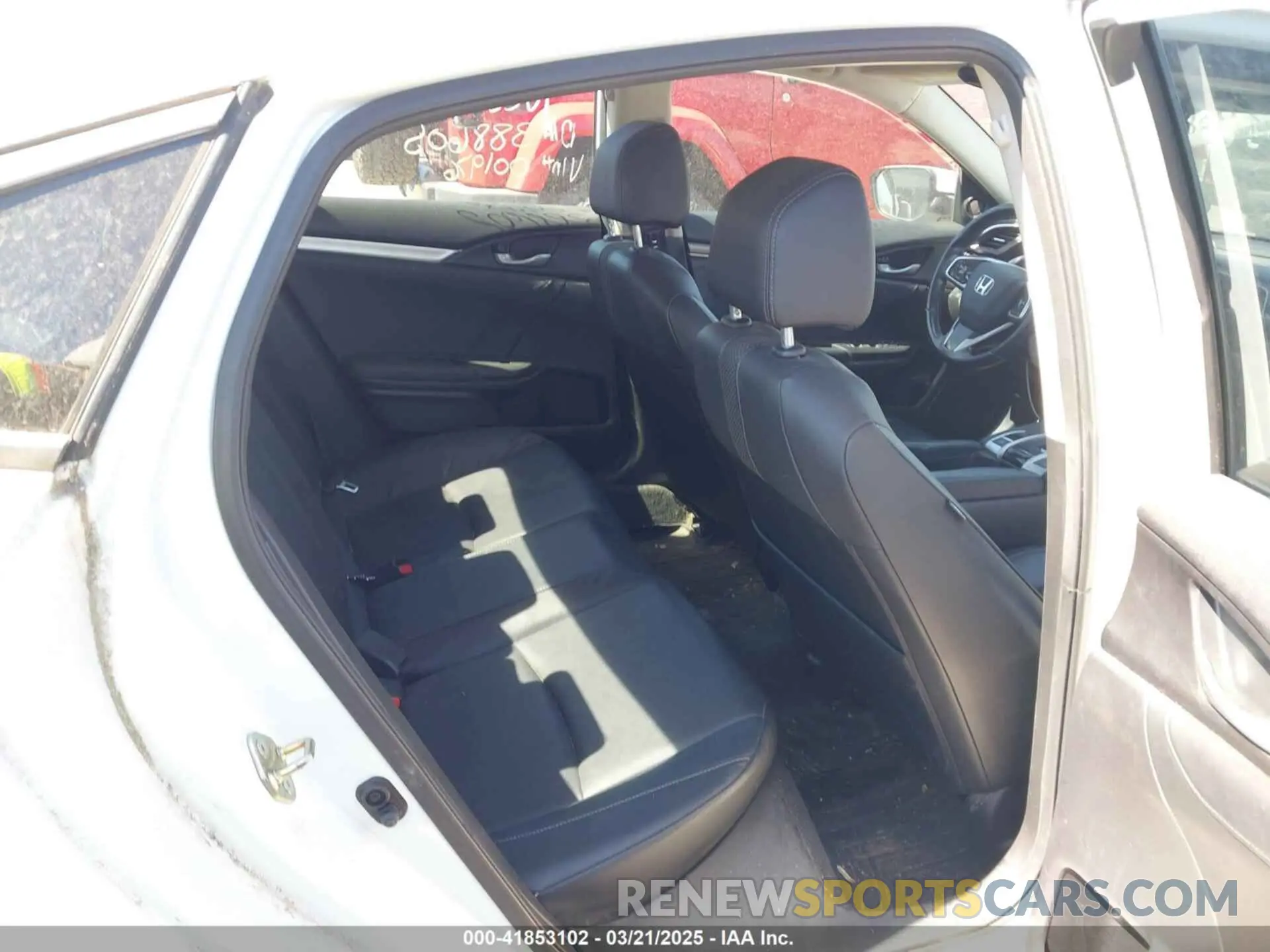 8 Photograph of a damaged car 19XFC1F79KE001976 HONDA CIVIC 2019