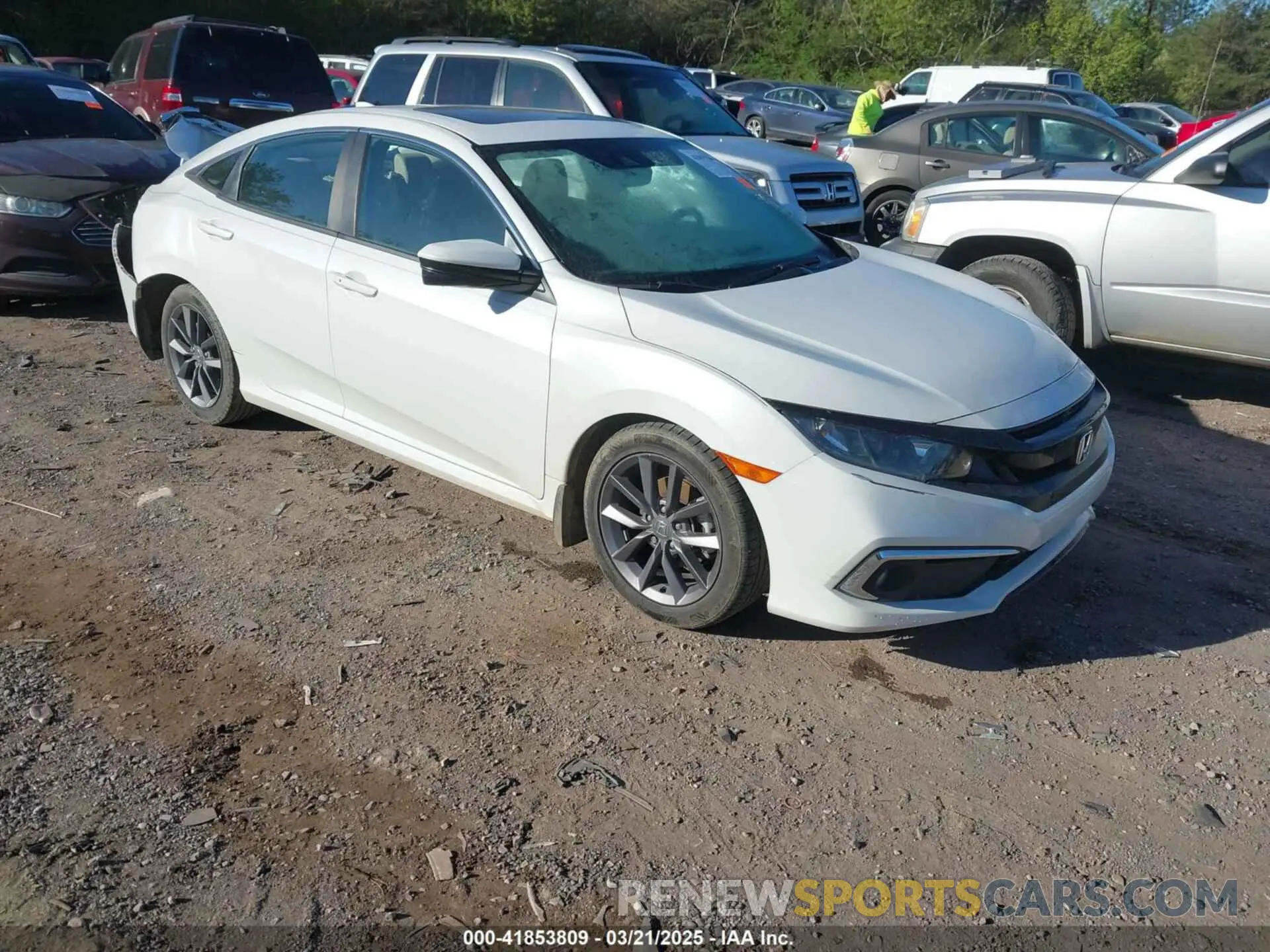 1 Photograph of a damaged car 19XFC1F7XKE005969 HONDA CIVIC 2019
