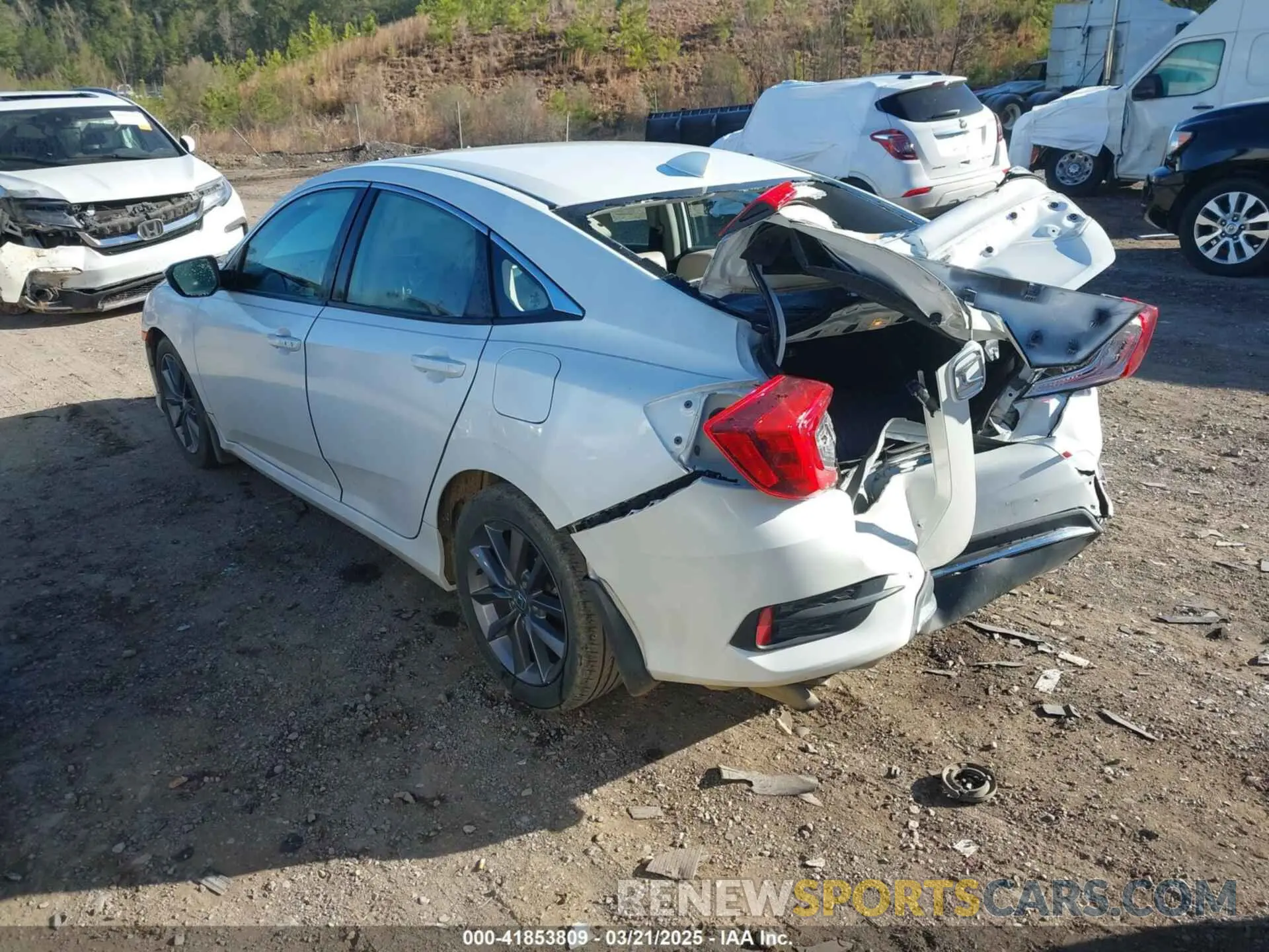3 Photograph of a damaged car 19XFC1F7XKE005969 HONDA CIVIC 2019