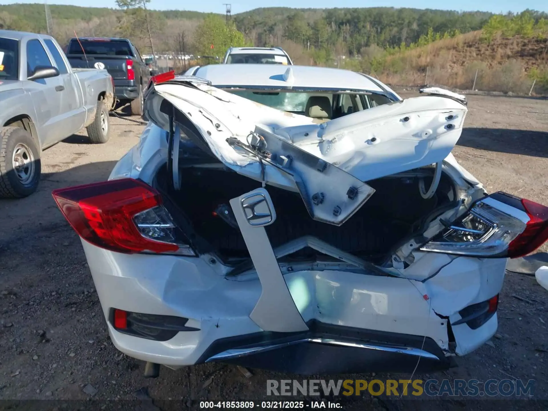6 Photograph of a damaged car 19XFC1F7XKE005969 HONDA CIVIC 2019