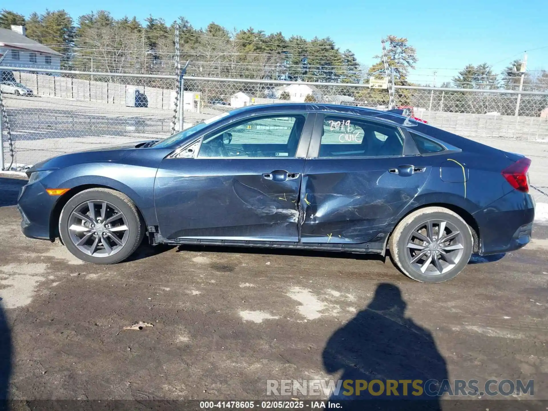 14 Photograph of a damaged car 19XFC1F7XKE216640 HONDA CIVIC 2019