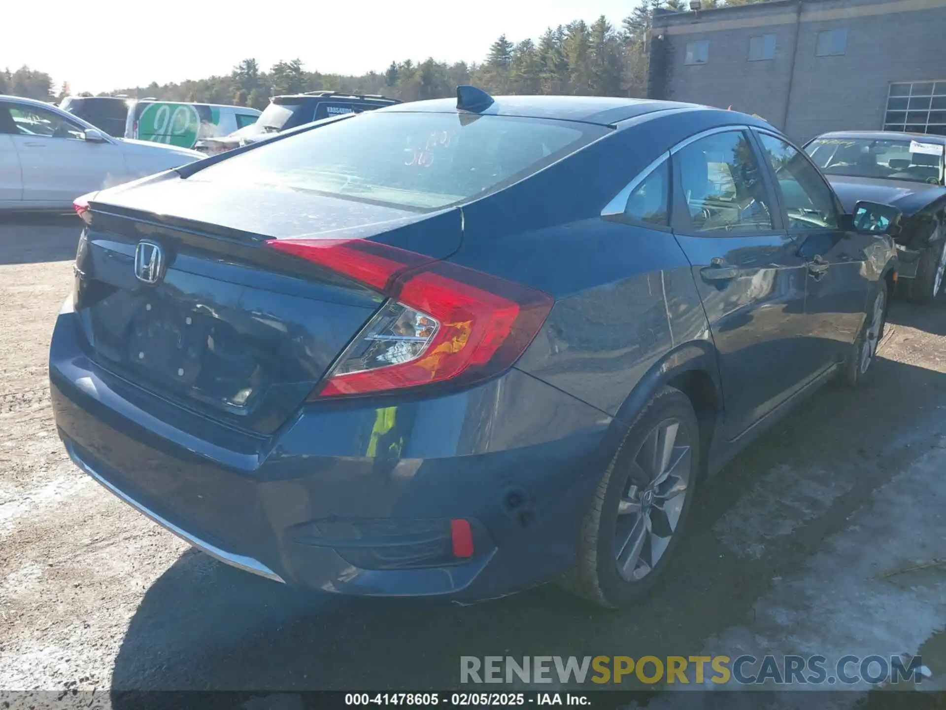 4 Photograph of a damaged car 19XFC1F7XKE216640 HONDA CIVIC 2019