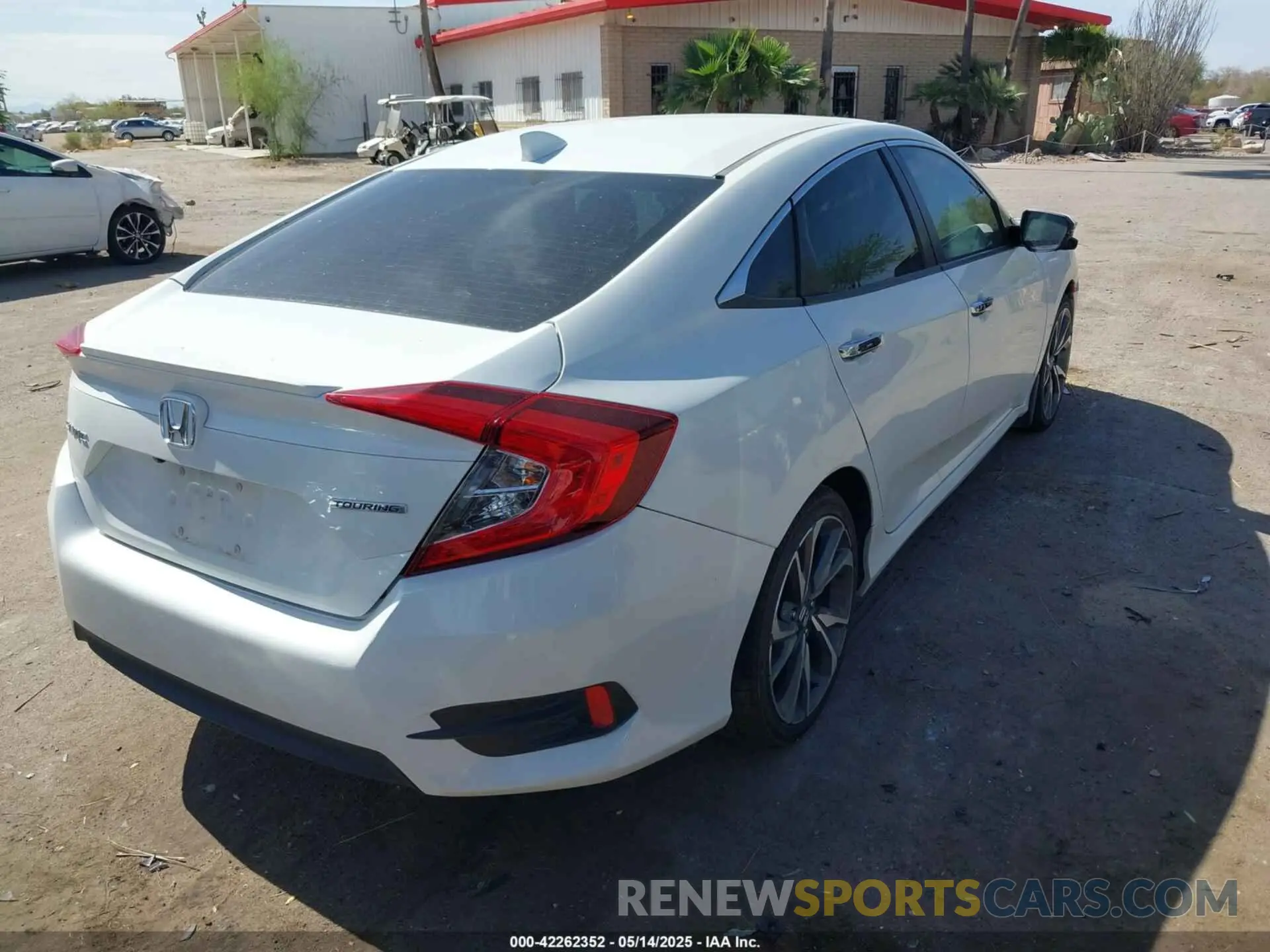 4 Photograph of a damaged car 19XFC1F90KE000846 HONDA CIVIC 2019
