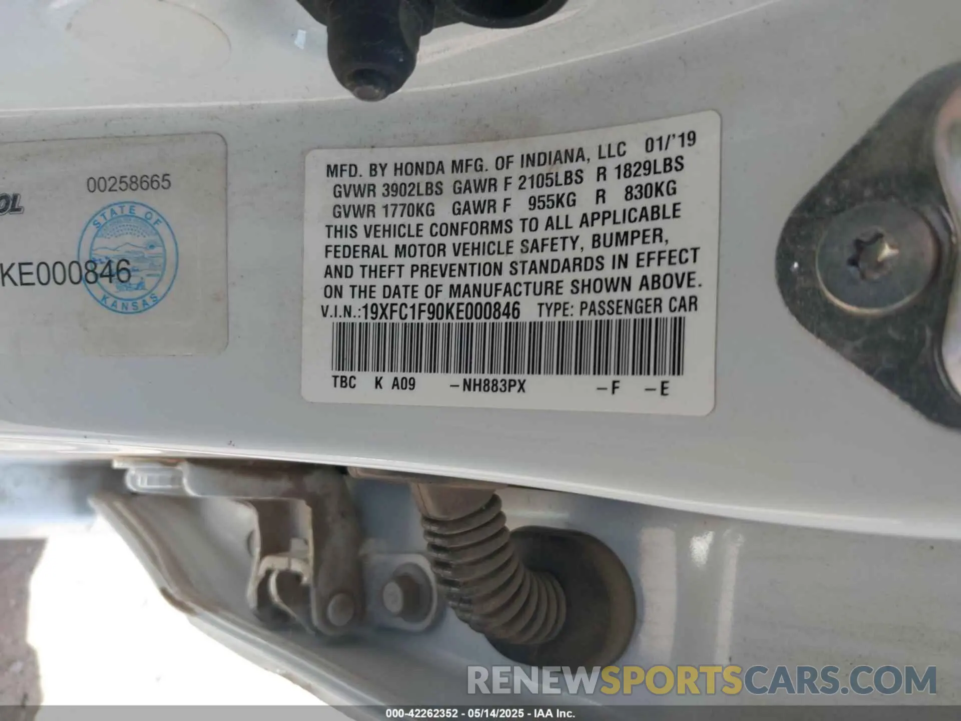 9 Photograph of a damaged car 19XFC1F90KE000846 HONDA CIVIC 2019