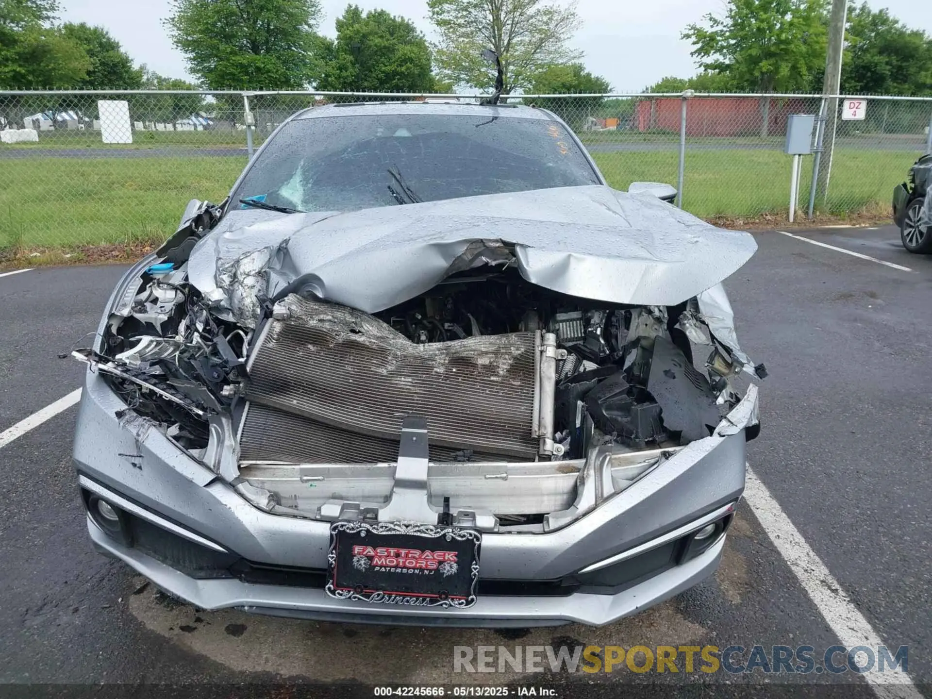 12 Photograph of a damaged car 19XFC1F91KE202367 HONDA CIVIC 2019
