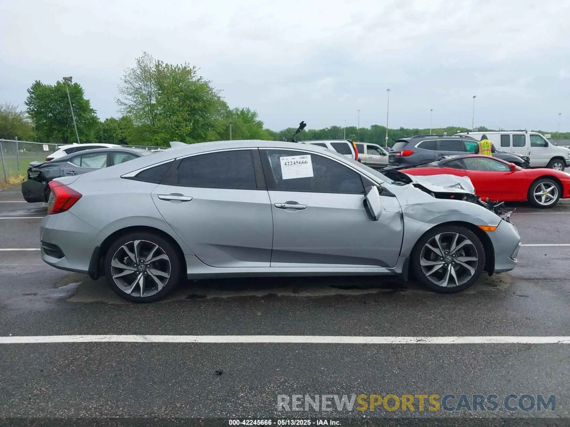 13 Photograph of a damaged car 19XFC1F91KE202367 HONDA CIVIC 2019