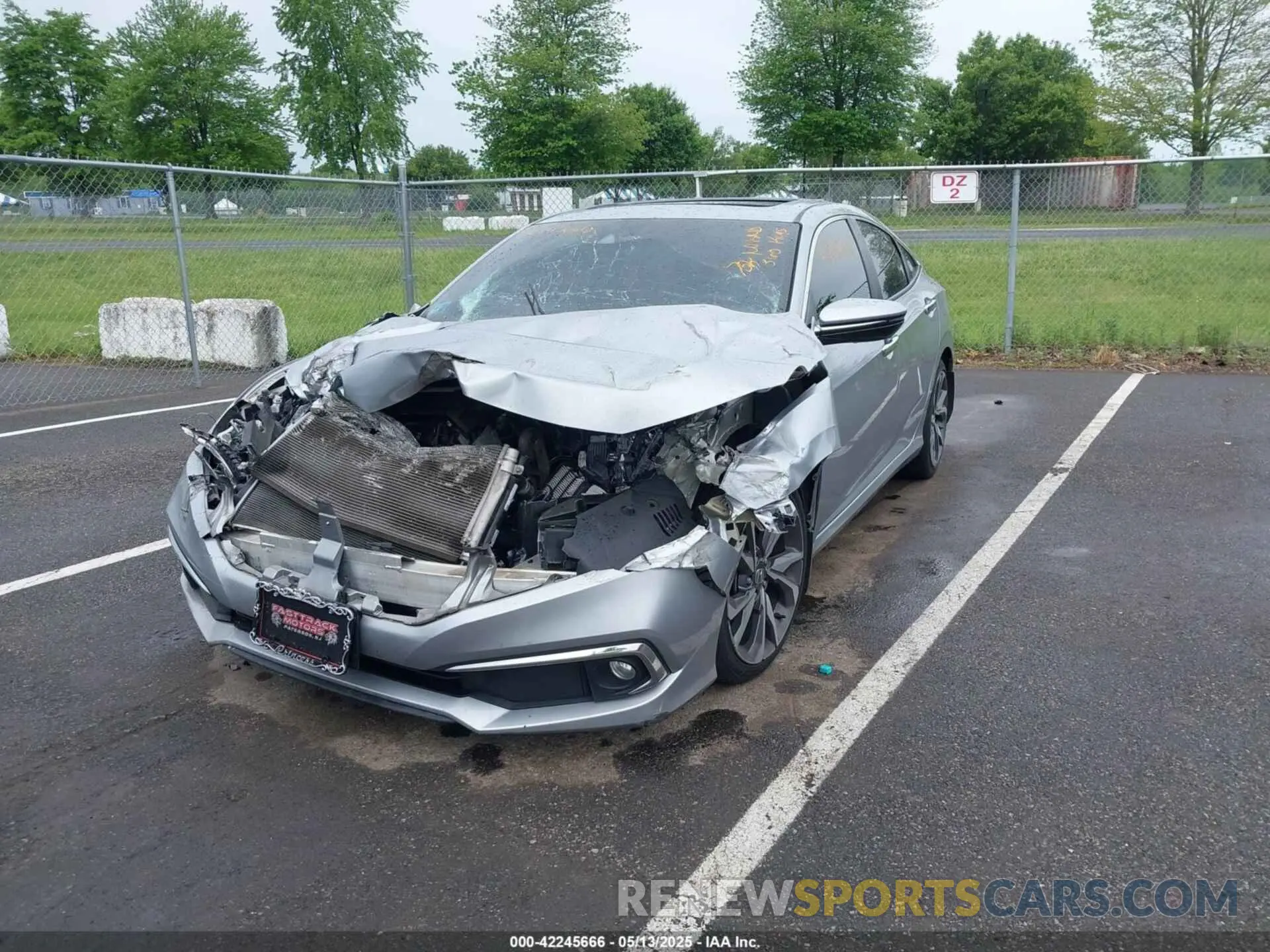 2 Photograph of a damaged car 19XFC1F91KE202367 HONDA CIVIC 2019