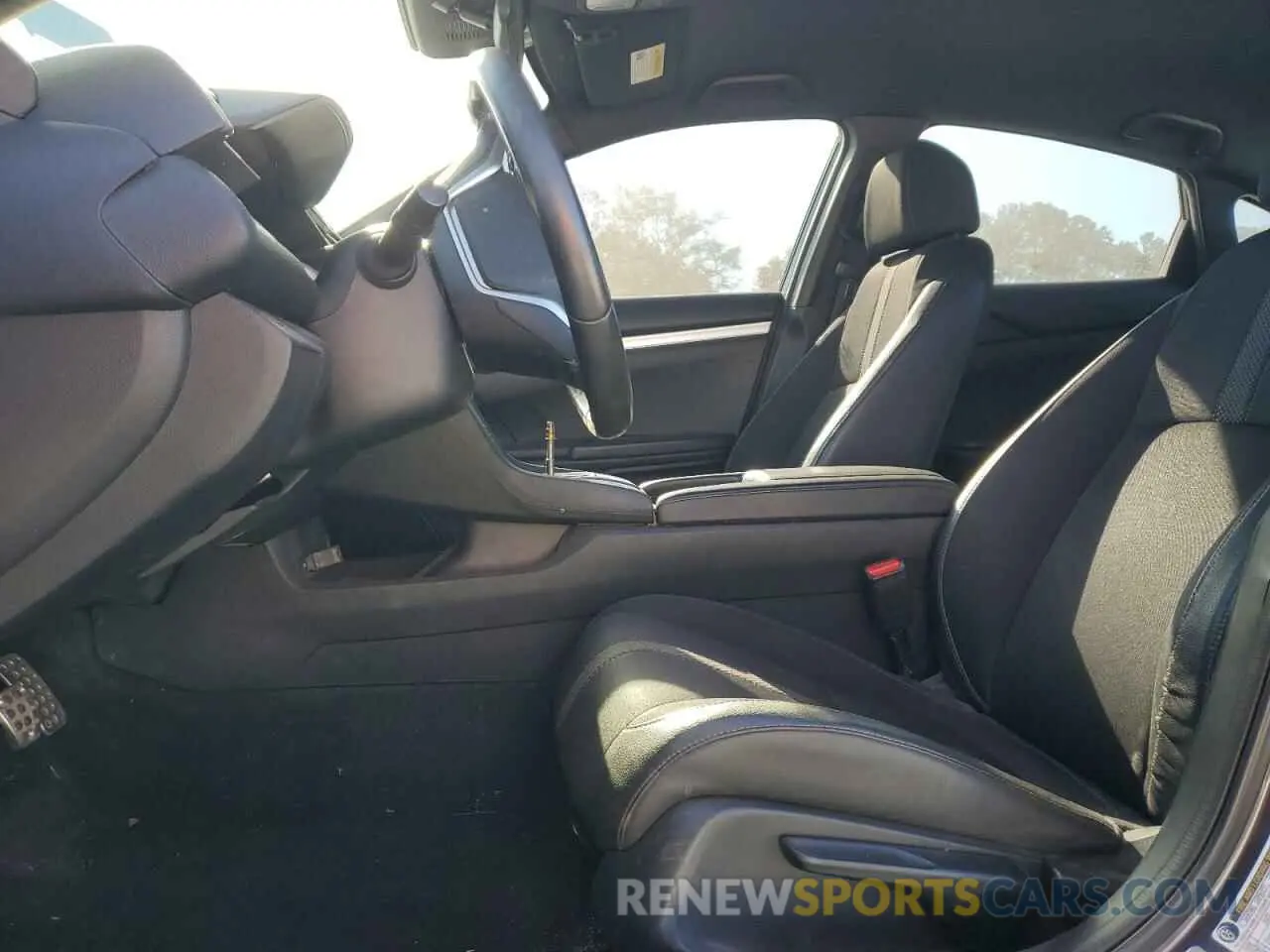 7 Photograph of a damaged car 19XFC2E81KE050024 HONDA CIVIC 2019