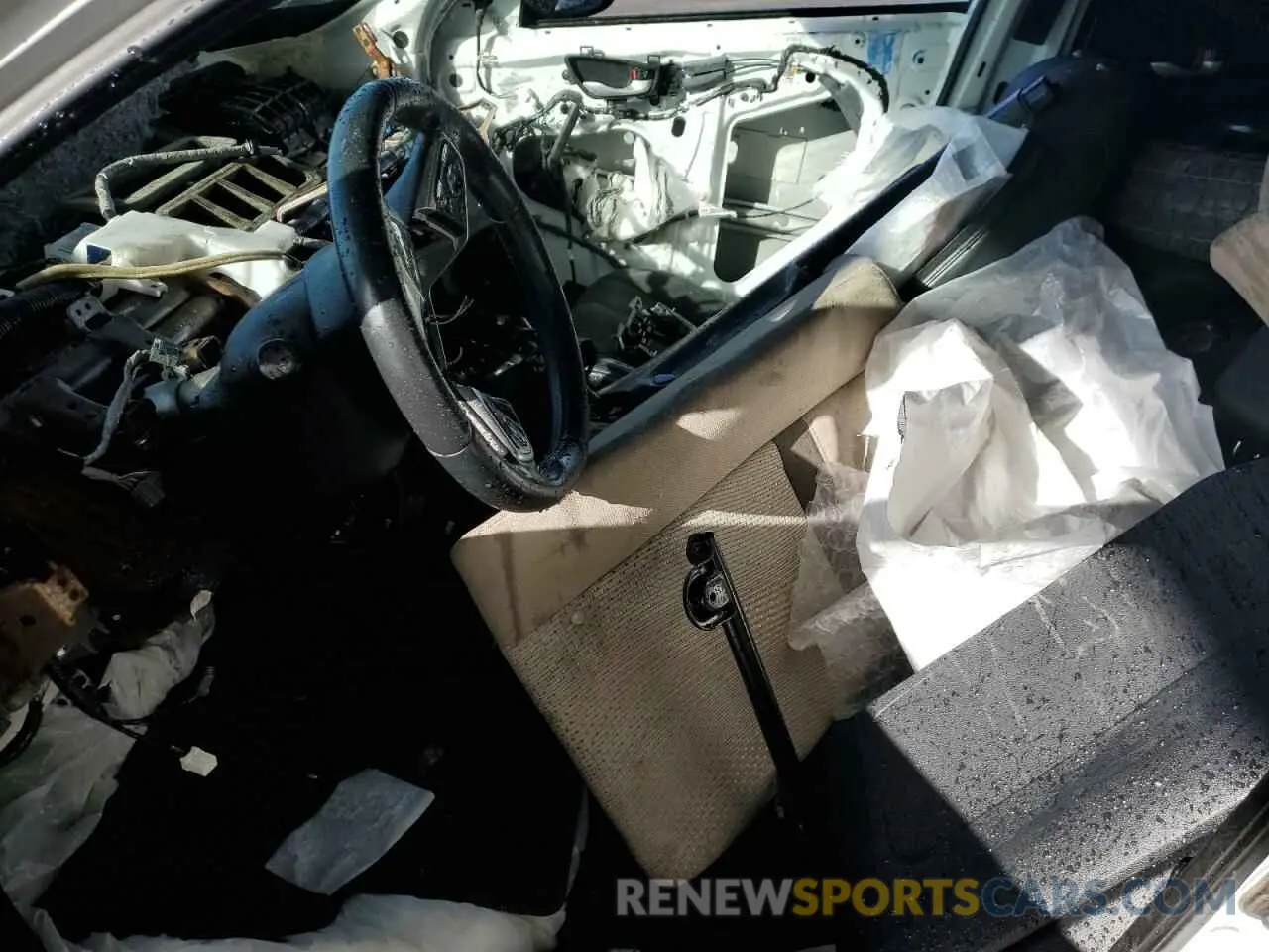 7 Photograph of a damaged car 19XFC2E83KE028736 HONDA CIVIC 2019
