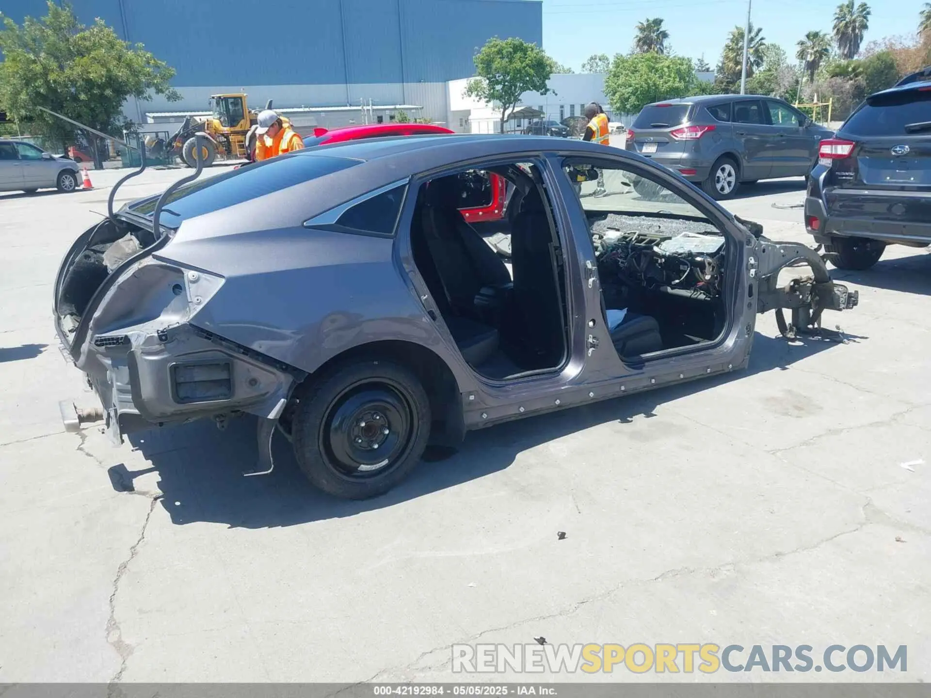 4 Photograph of a damaged car 19XFC2E87KE011891 HONDA CIVIC 2019