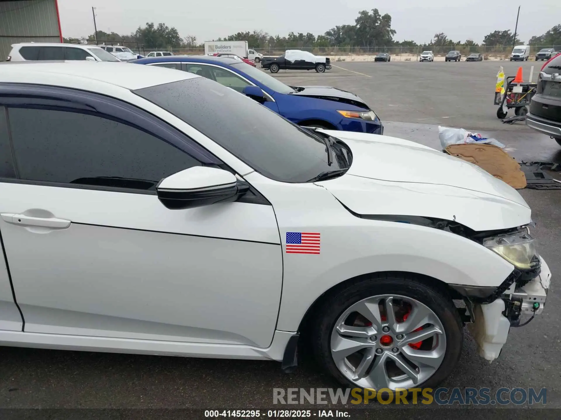 18 Photograph of a damaged car 19XFC2E87KE021501 HONDA CIVIC 2019