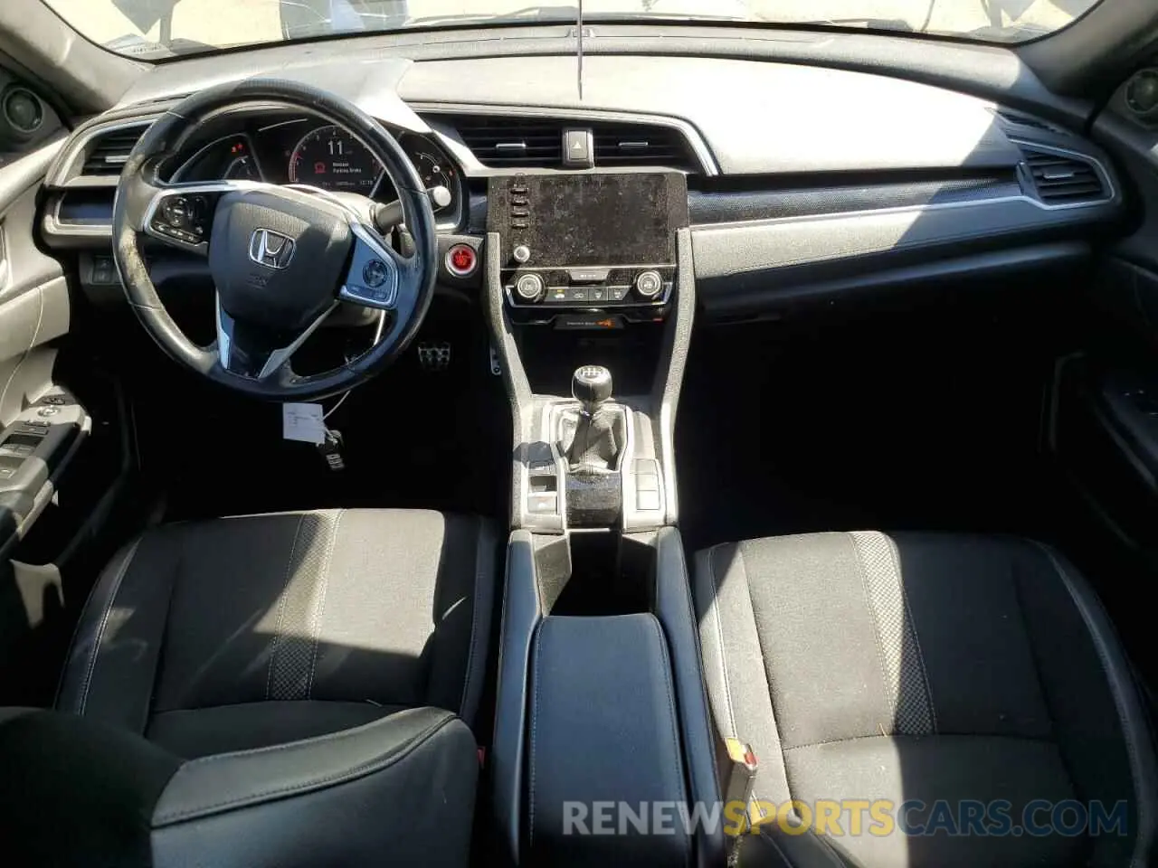 8 Photograph of a damaged car 19XFC2E8XKE020214 HONDA CIVIC 2019