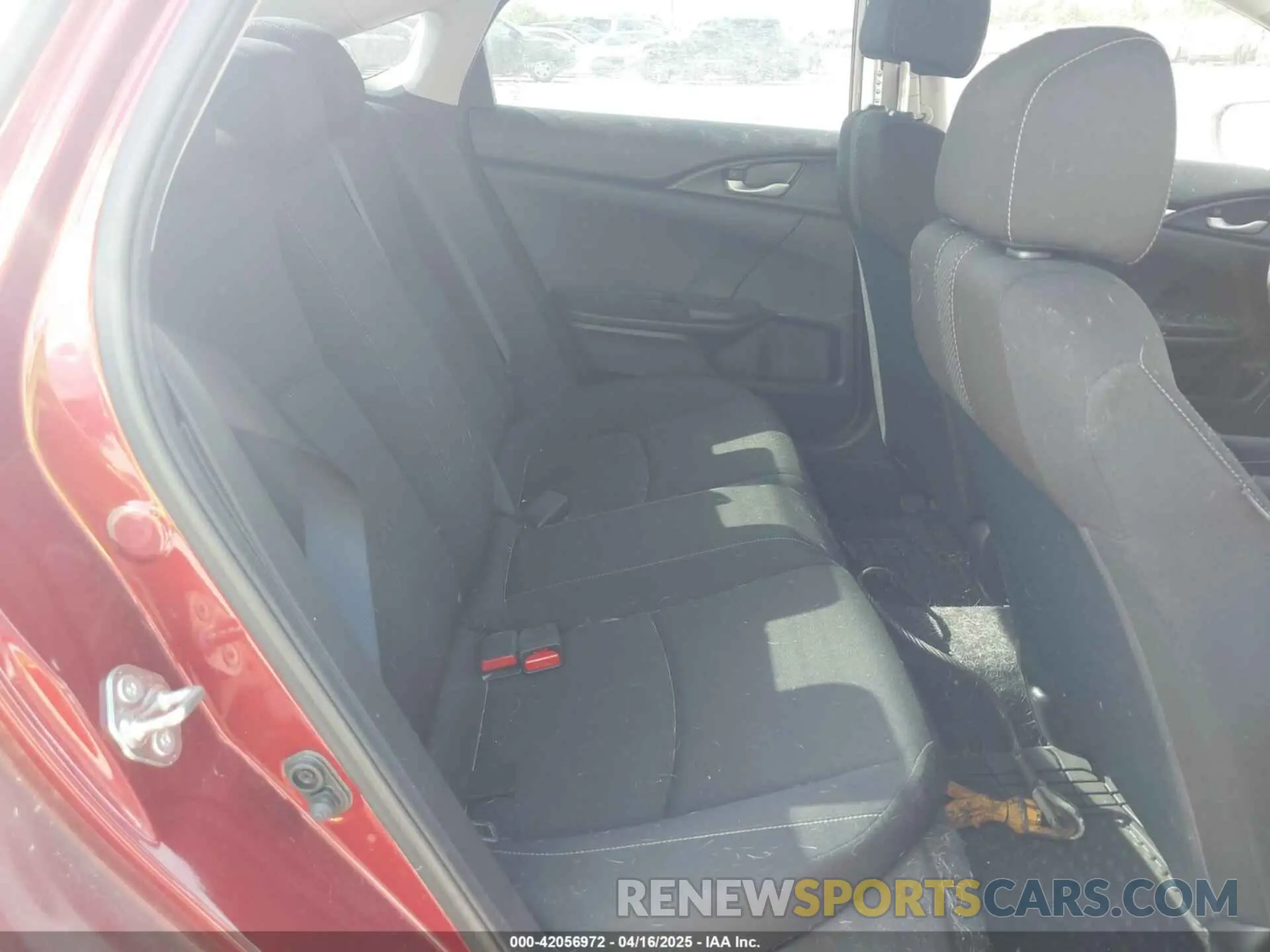 8 Photograph of a damaged car 19XFC2F60KE004665 HONDA CIVIC 2019