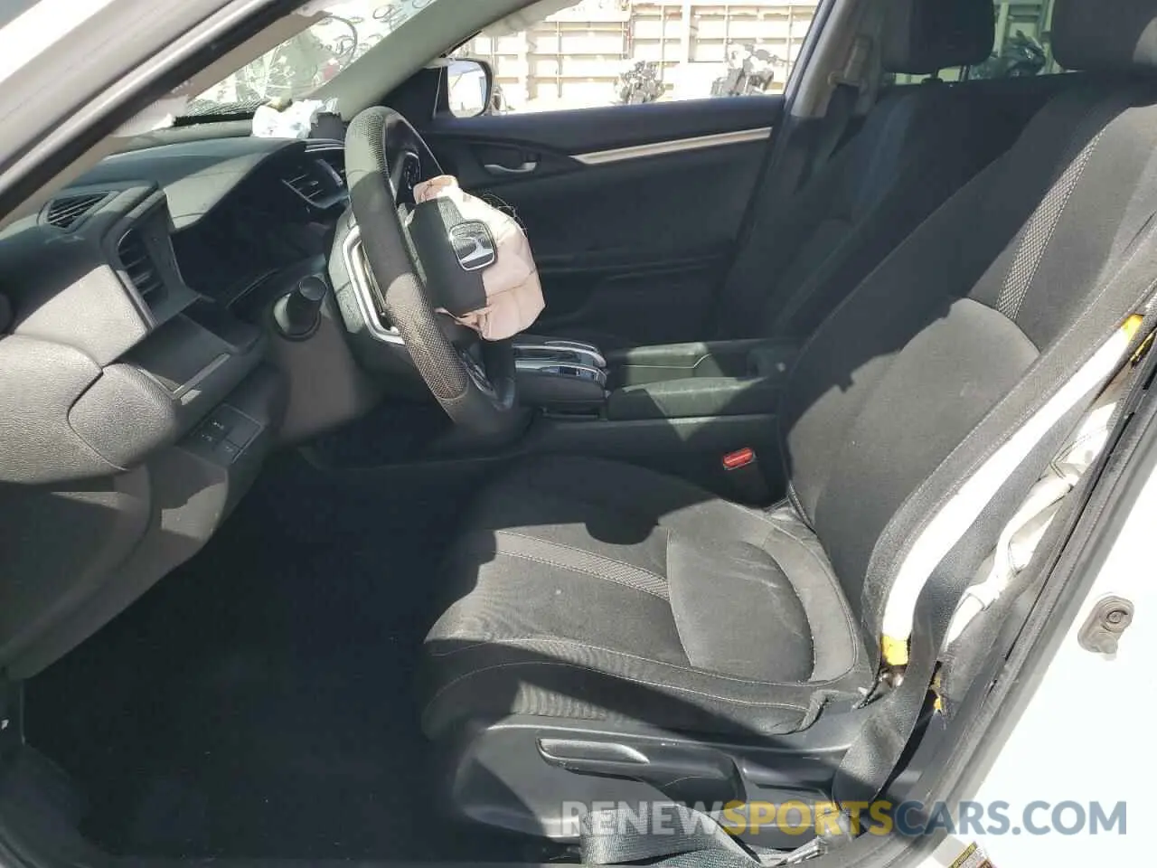 7 Photograph of a damaged car 19XFC2F60KE008439 HONDA CIVIC 2019