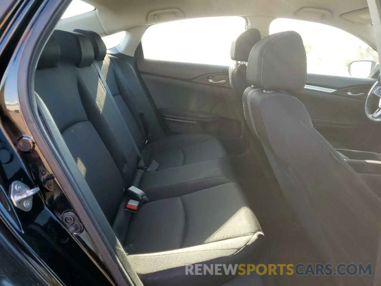 10 Photograph of a damaged car 19XFC2F60KE025306 HONDA CIVIC 2019