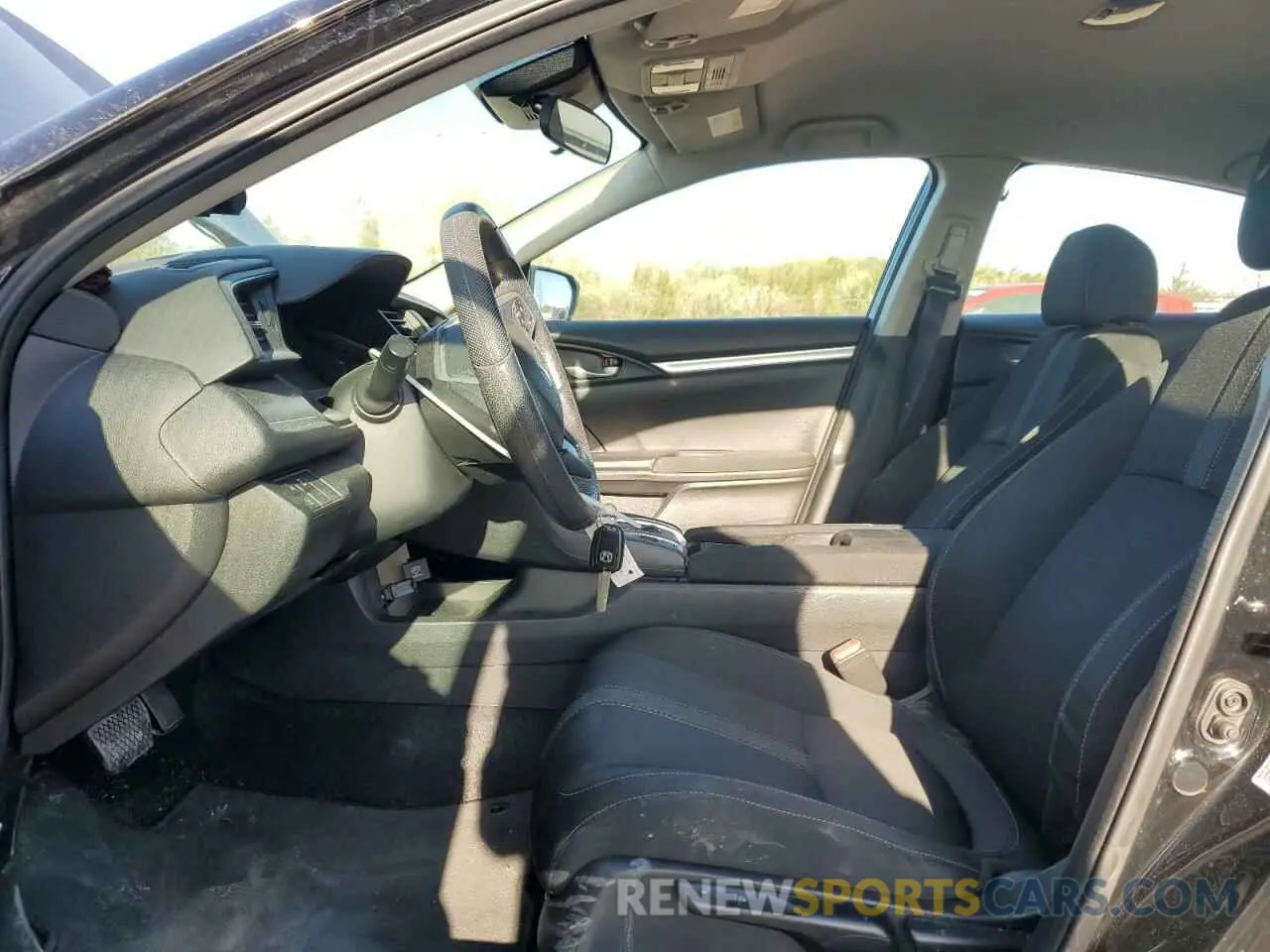 7 Photograph of a damaged car 19XFC2F60KE025306 HONDA CIVIC 2019