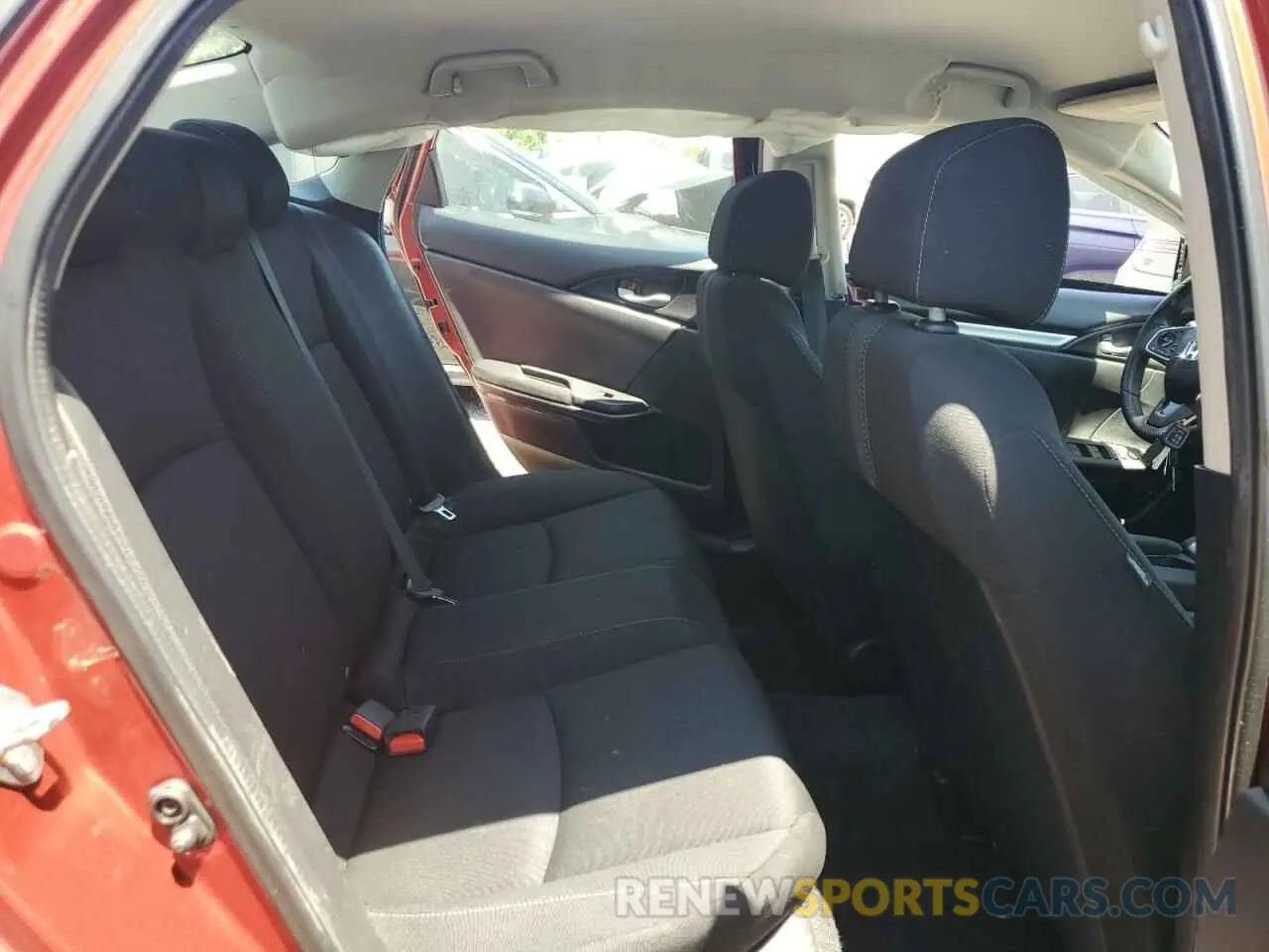 11 Photograph of a damaged car 19XFC2F60KE040100 HONDA CIVIC 2019
