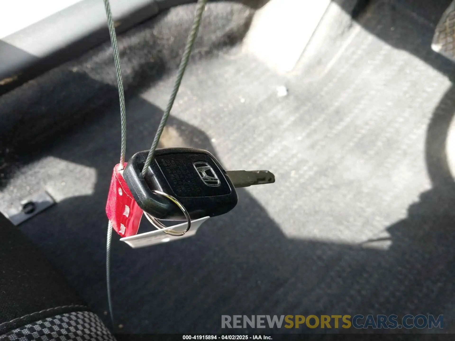 11 Photograph of a damaged car 19XFC2F60KE043806 HONDA CIVIC 2019