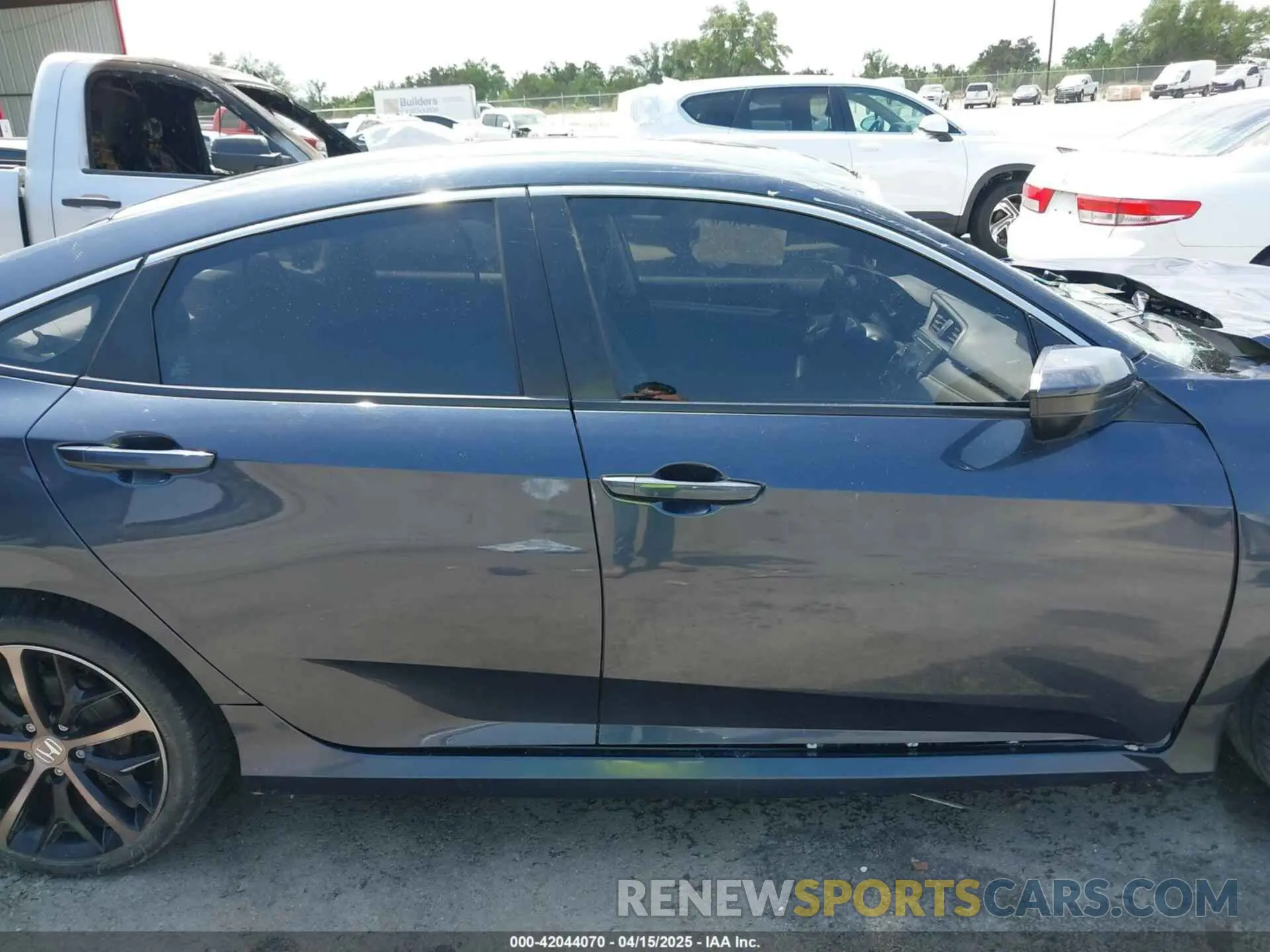 14 Photograph of a damaged car 19XFC2F60KE050190 HONDA CIVIC 2019
