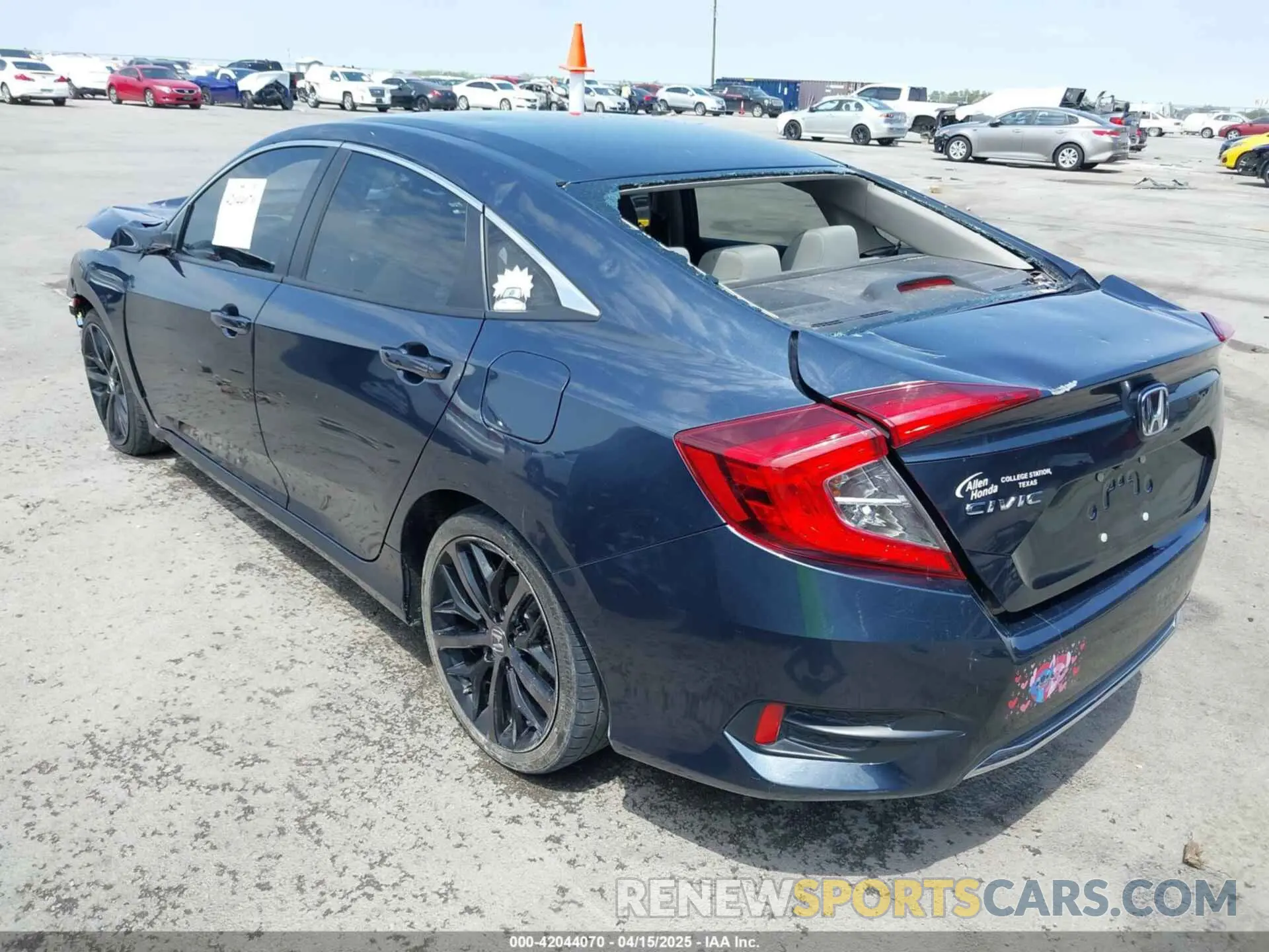 3 Photograph of a damaged car 19XFC2F60KE050190 HONDA CIVIC 2019